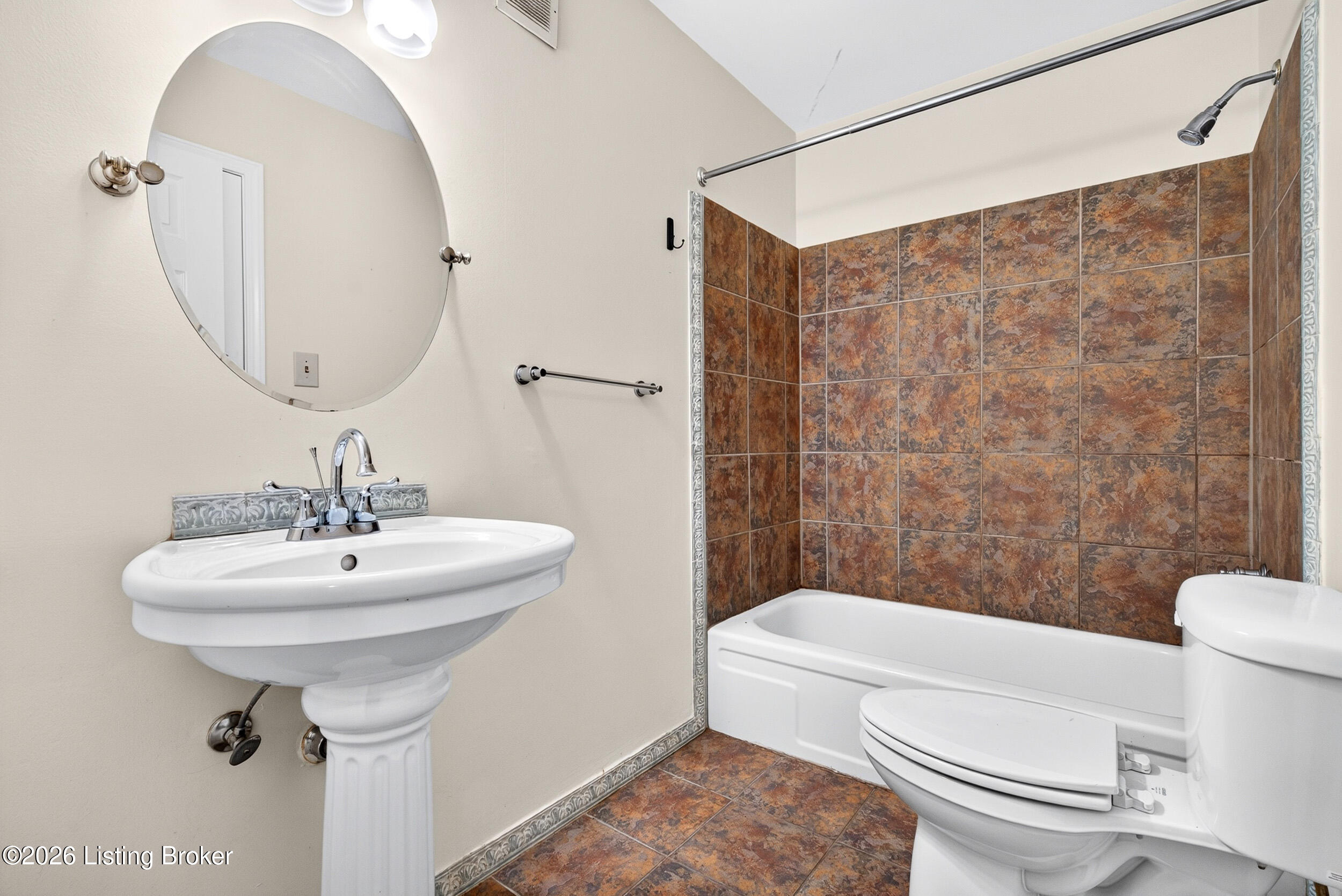 521 Zorn Ave Apt C12 Property Photo 20