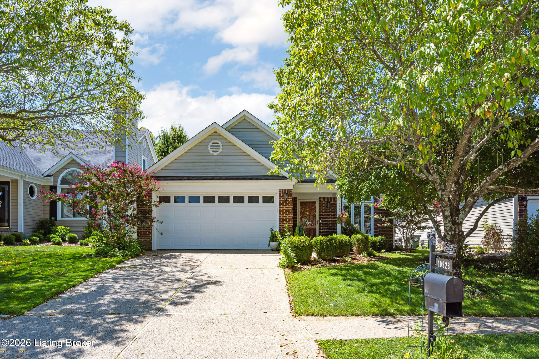 10928 Fairway Pointe Dr