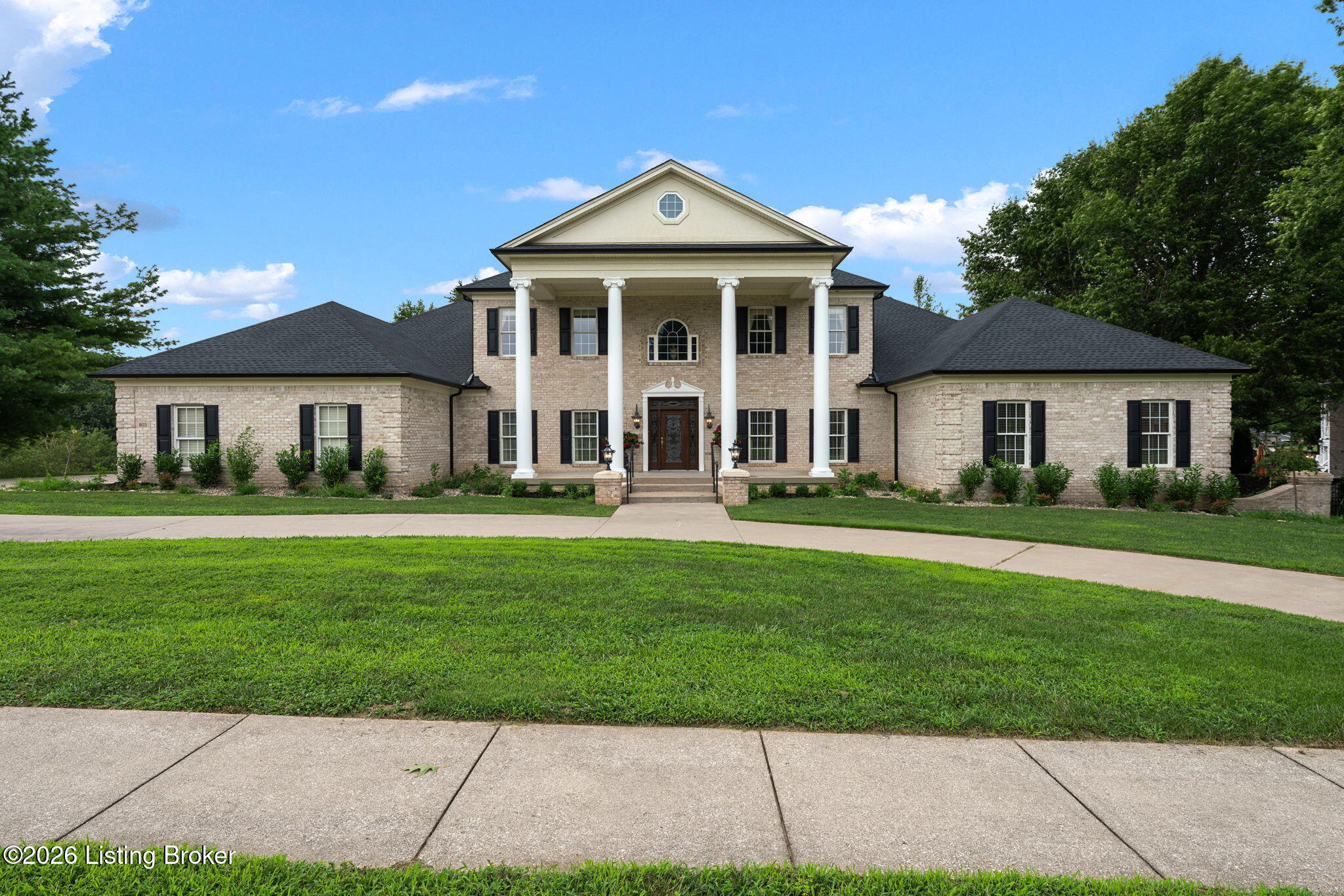 803 Foxfire Rd Property Photo 1