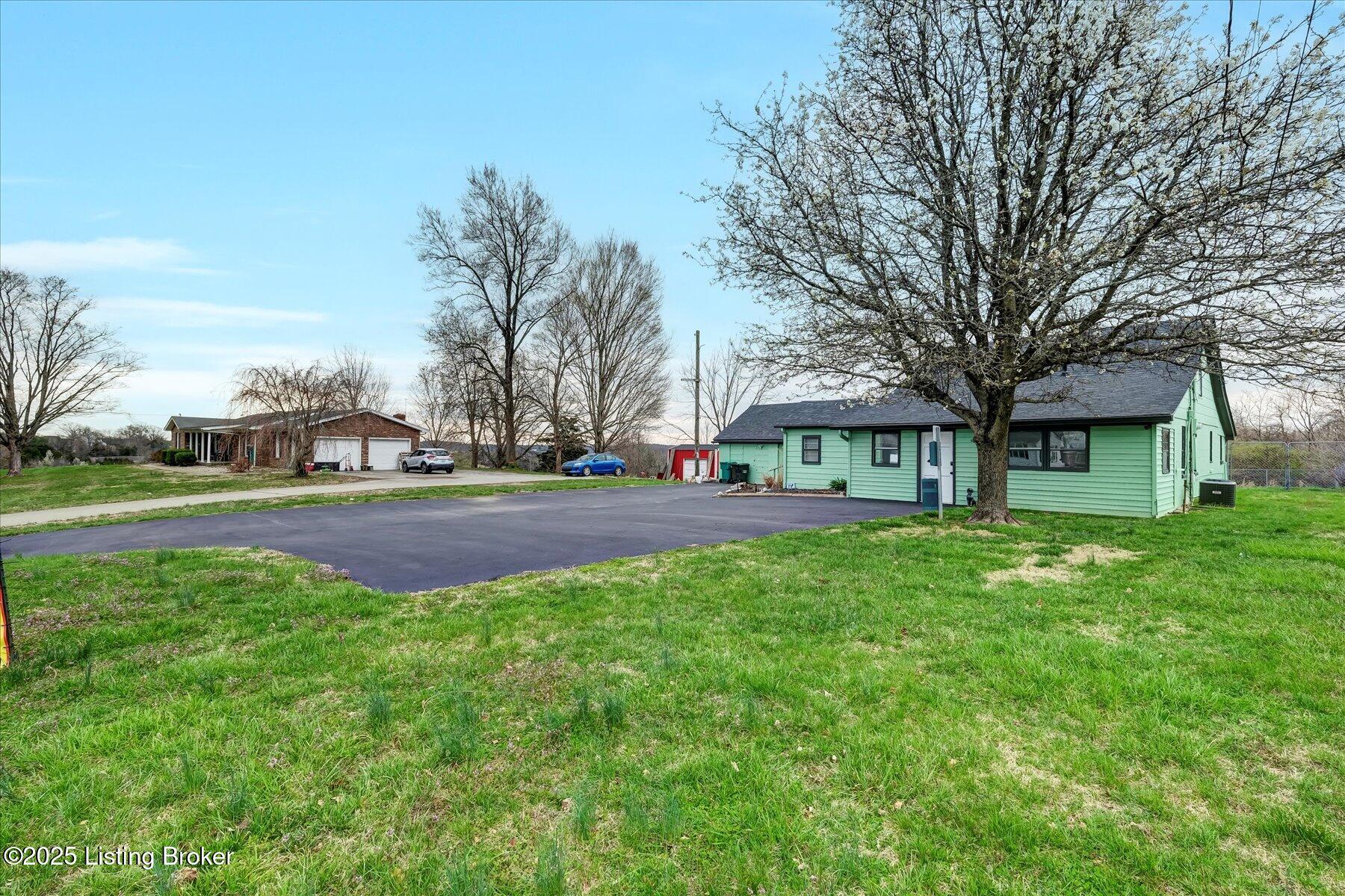 287 S Bardstown Rd Property Photo 15