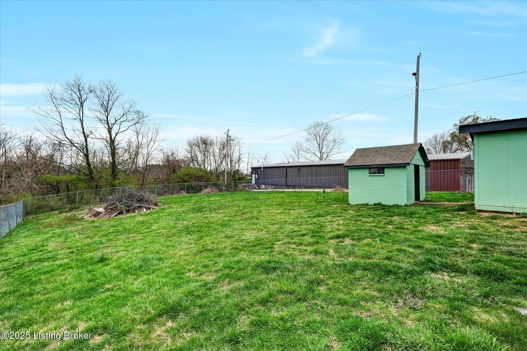 287 S Bardstown Rd Property Photo 18