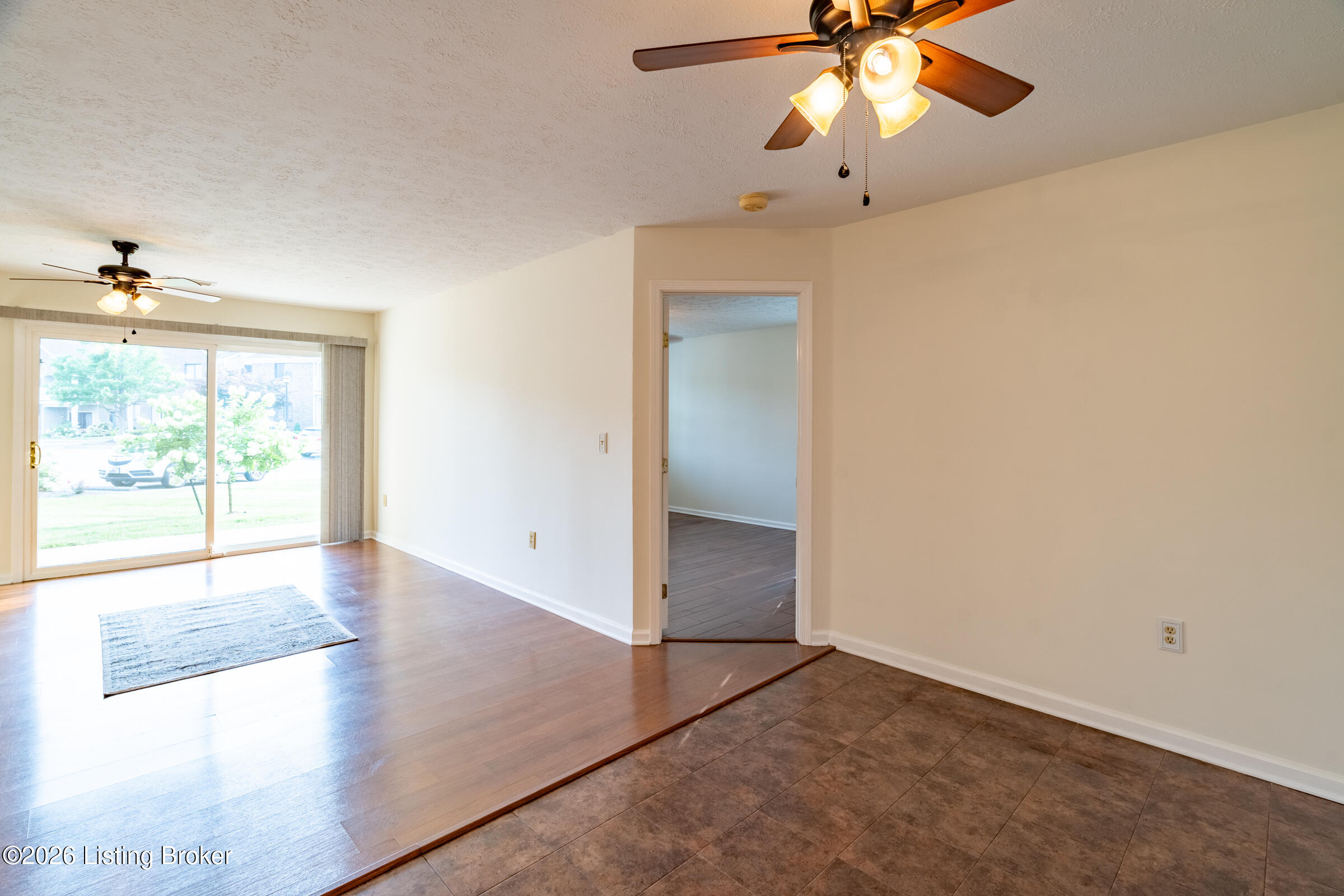 321 Piatt Pl 104 Property Photo 5