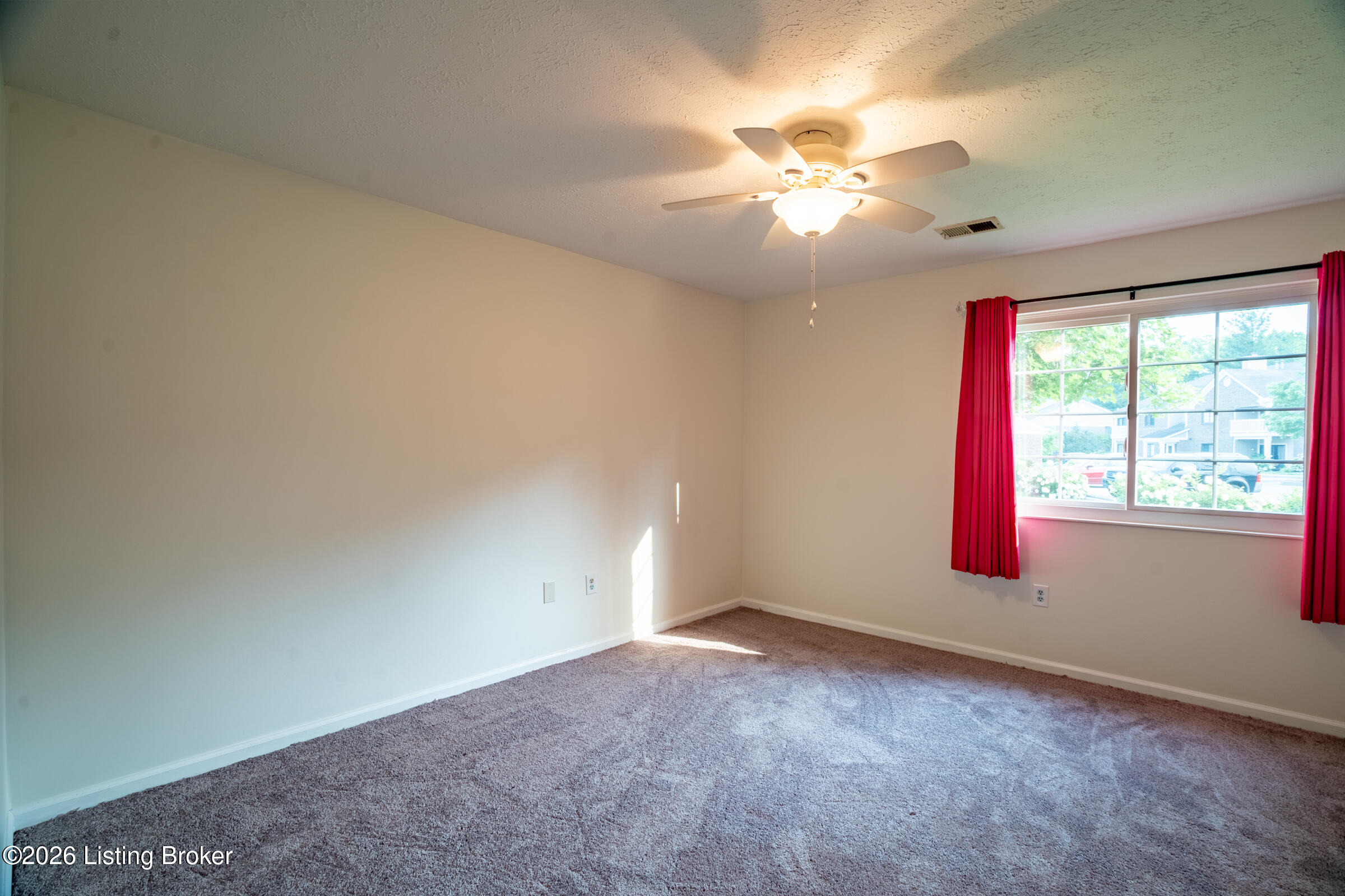 321 Piatt Pl 104 Property Photo 15