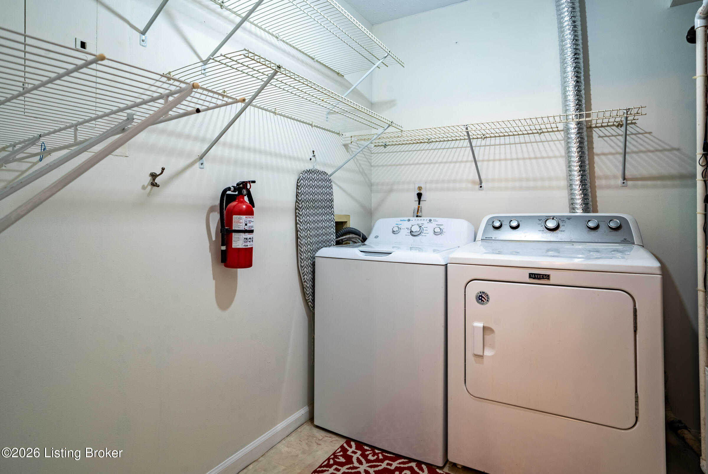 321 Piatt Pl 104 Property Photo 17