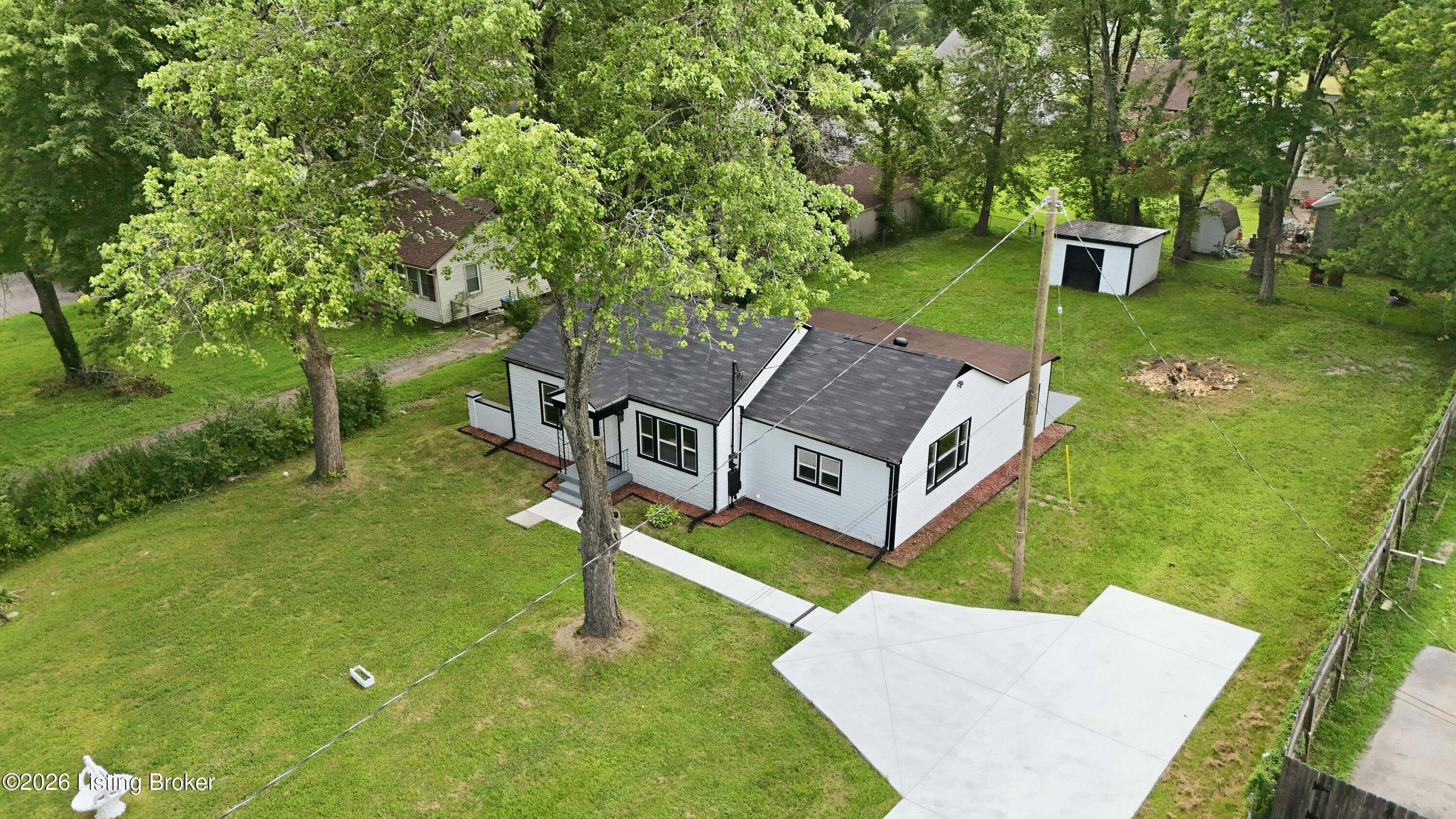 7712 3rd Street Rd Property Photo 4