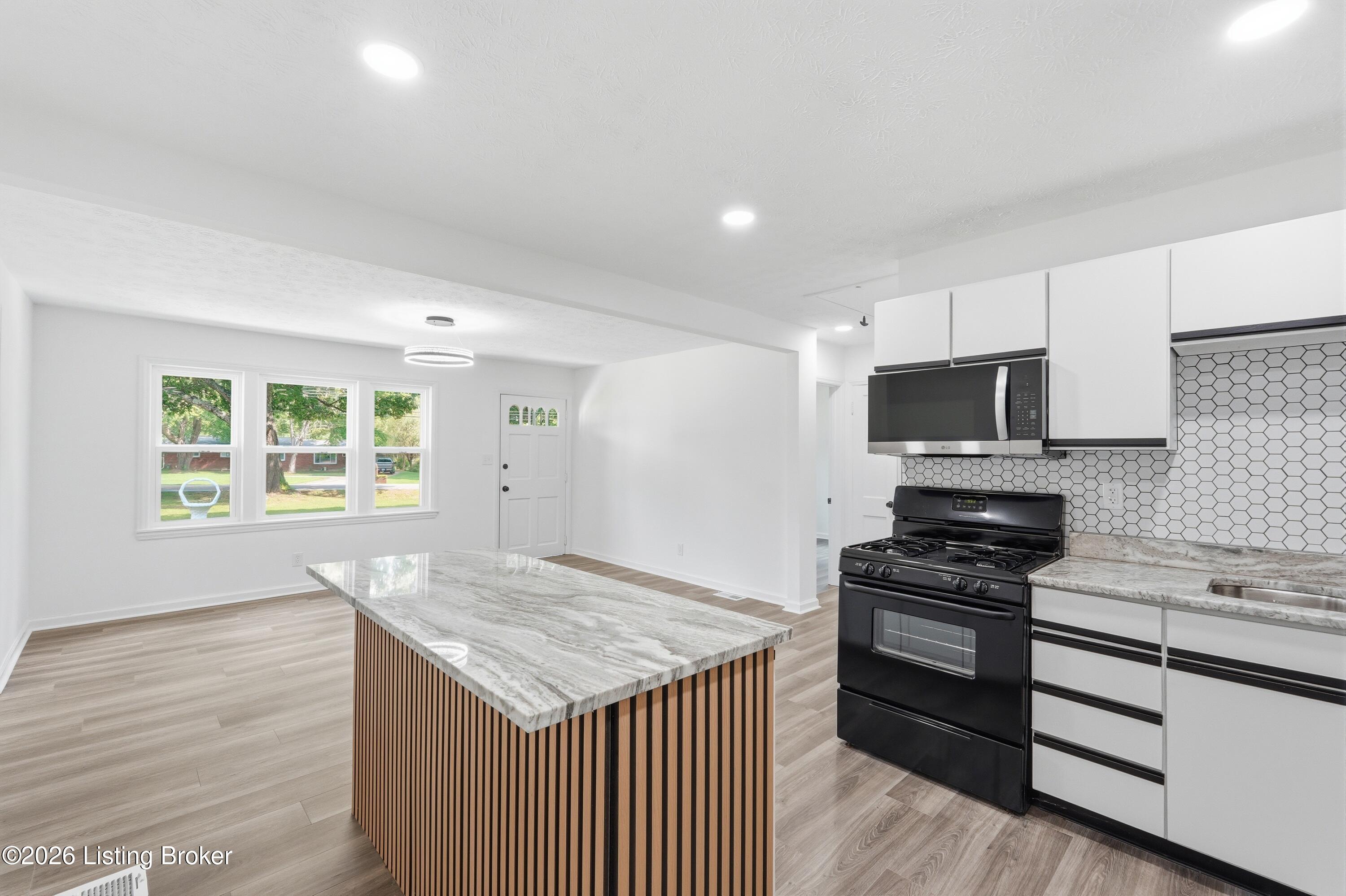 7712 3rd Street Rd Property Photo 13