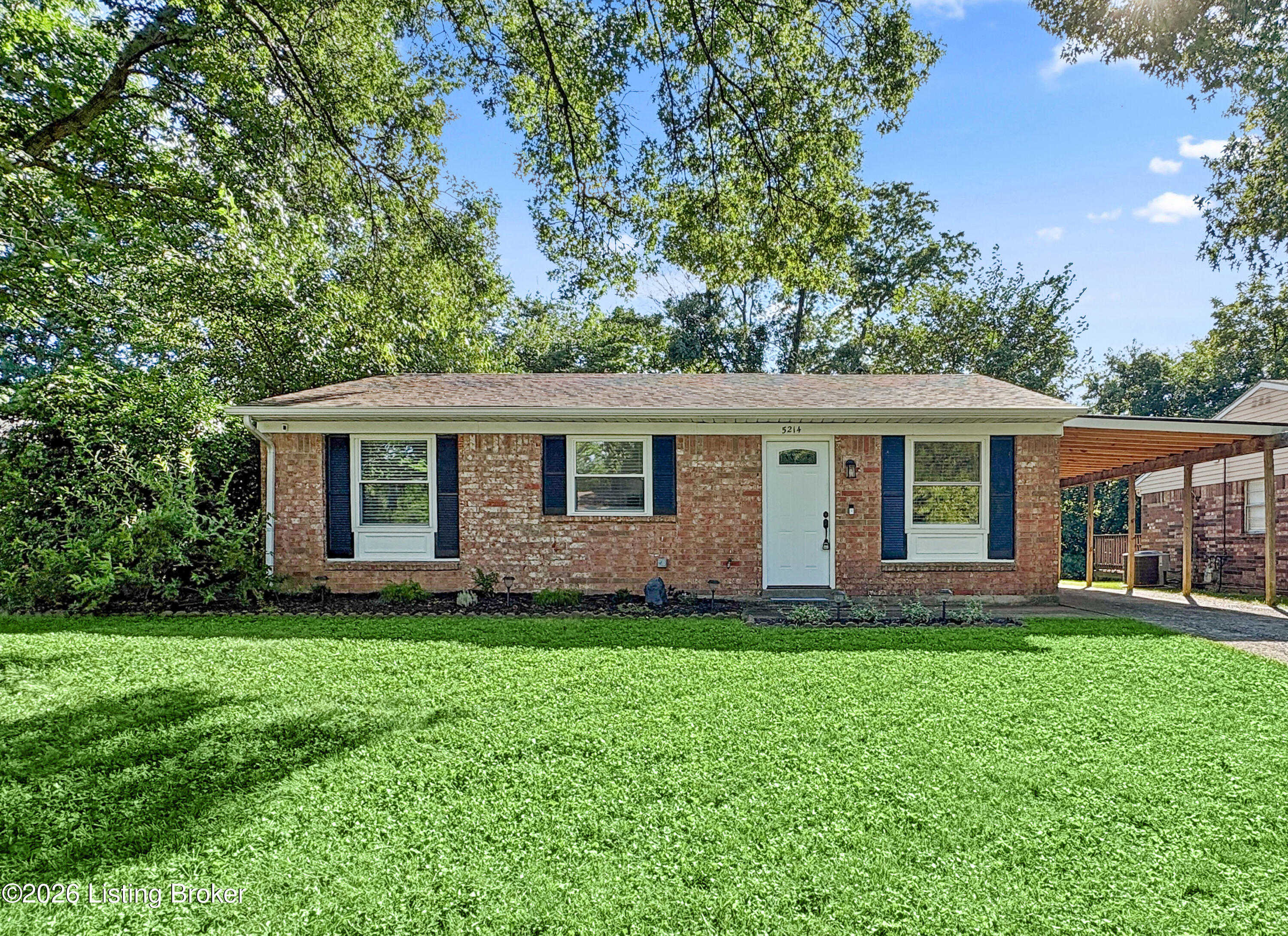 5214 Windy Willow Dr Property Photo 2