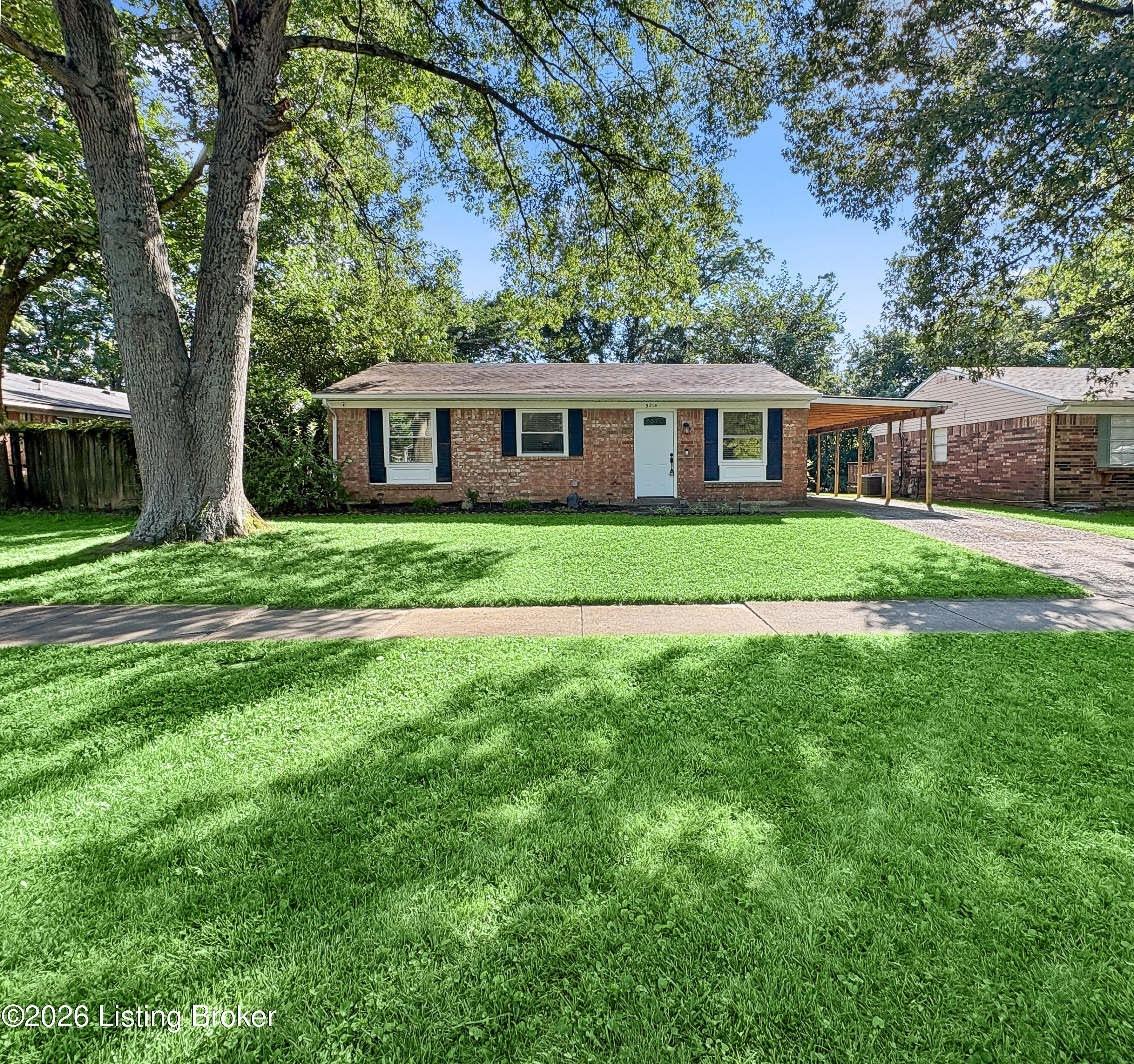 5214 Windy Willow Dr Property Photo 3