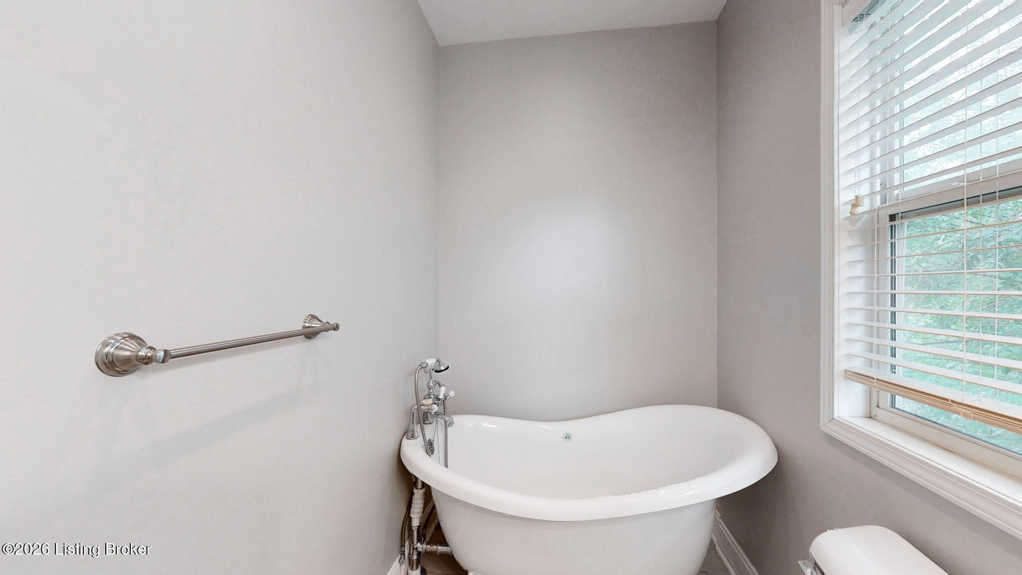 1377 S 1st St Property Photo 26