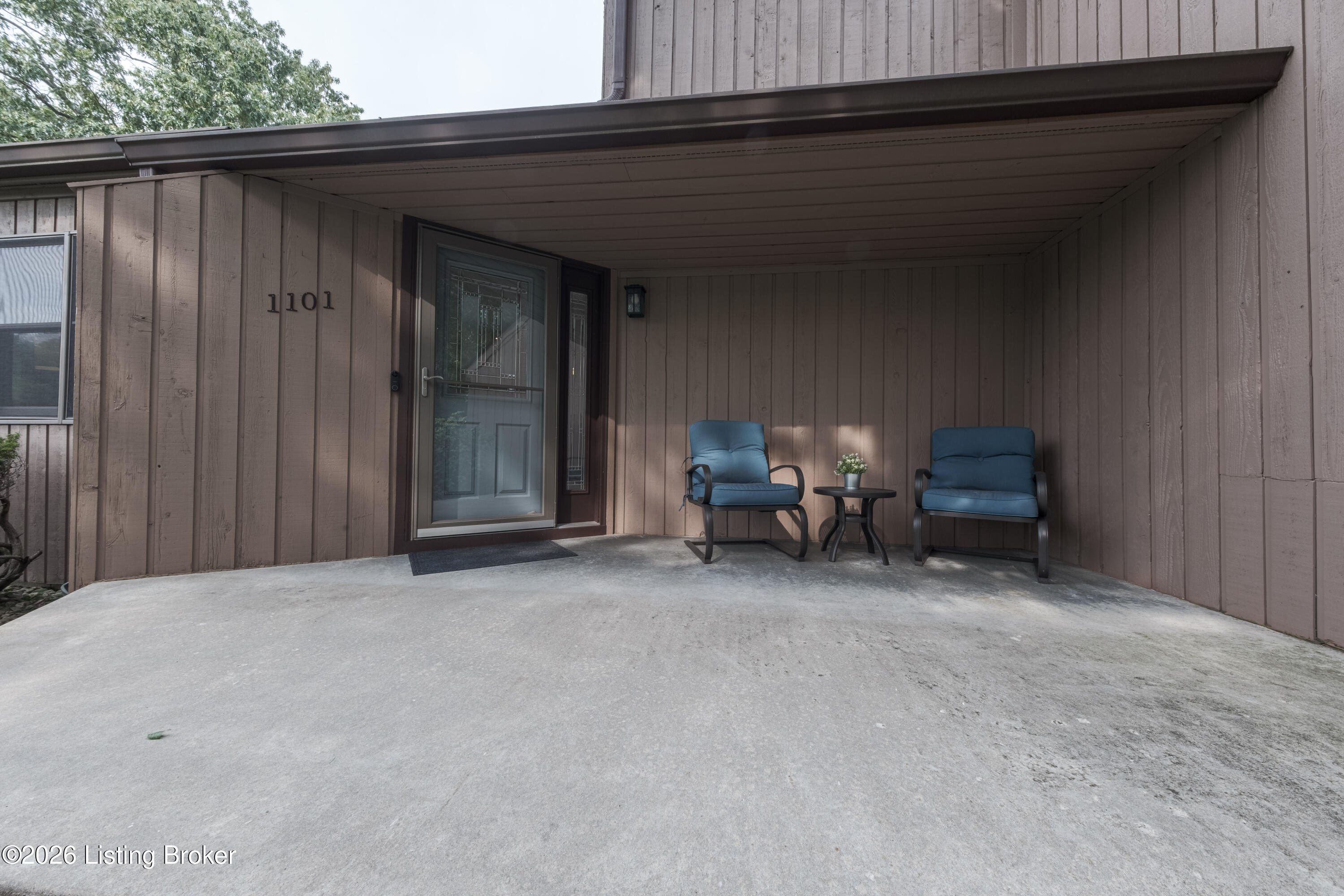 1101 Valley Rd Property Photo 5
