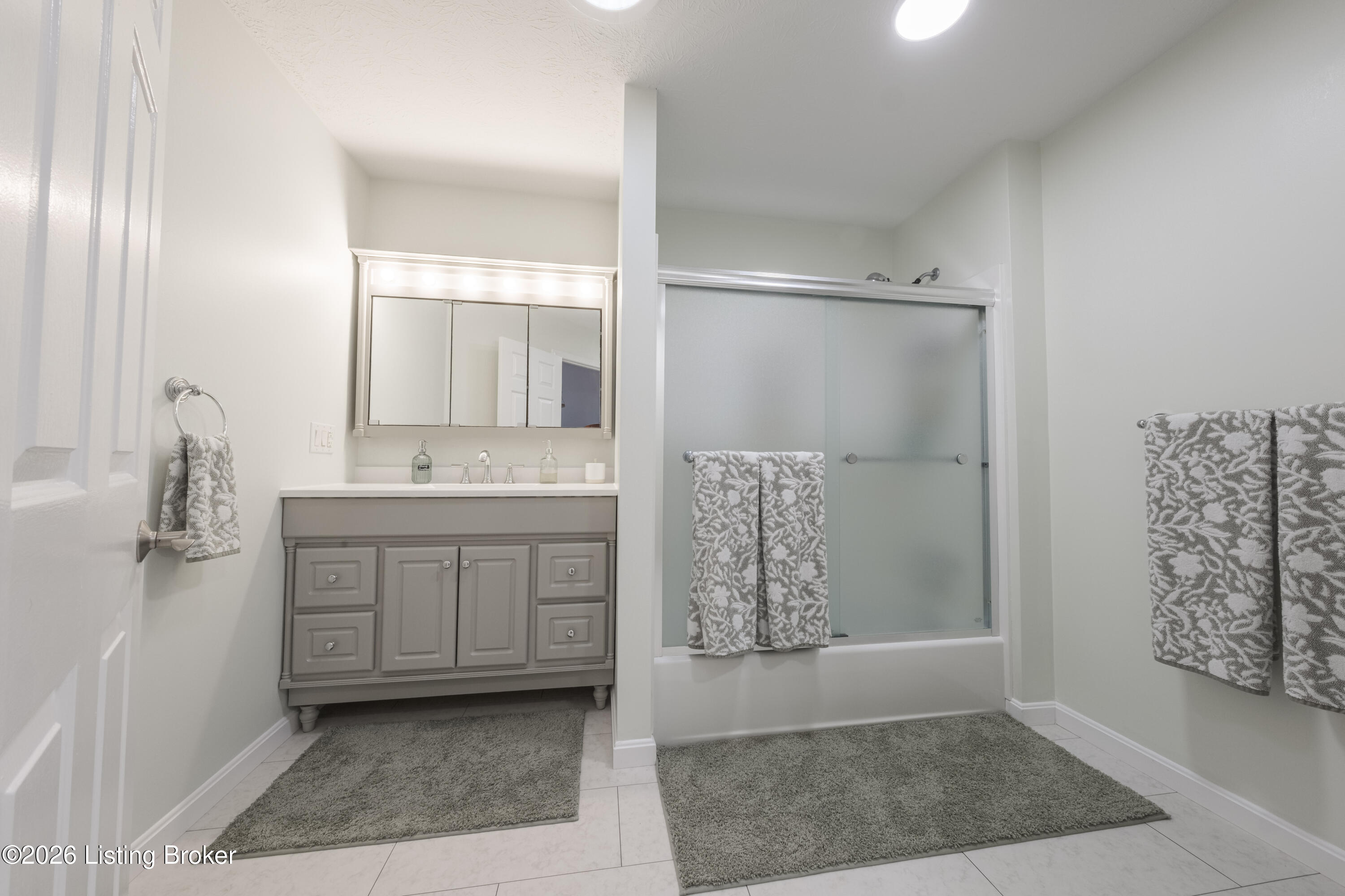 1101 Valley Rd Property Photo 57