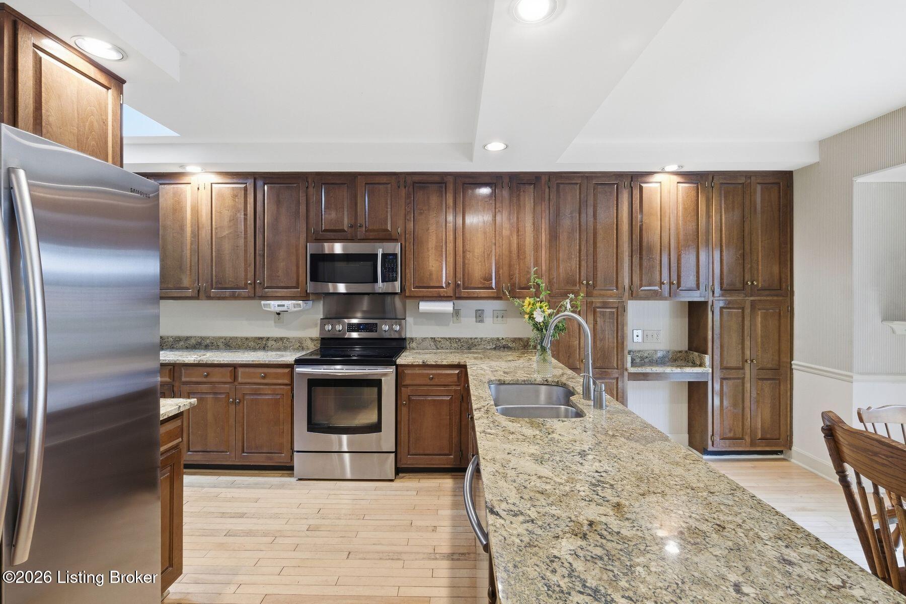 5208 Indian Woods Ct Property Photo 11