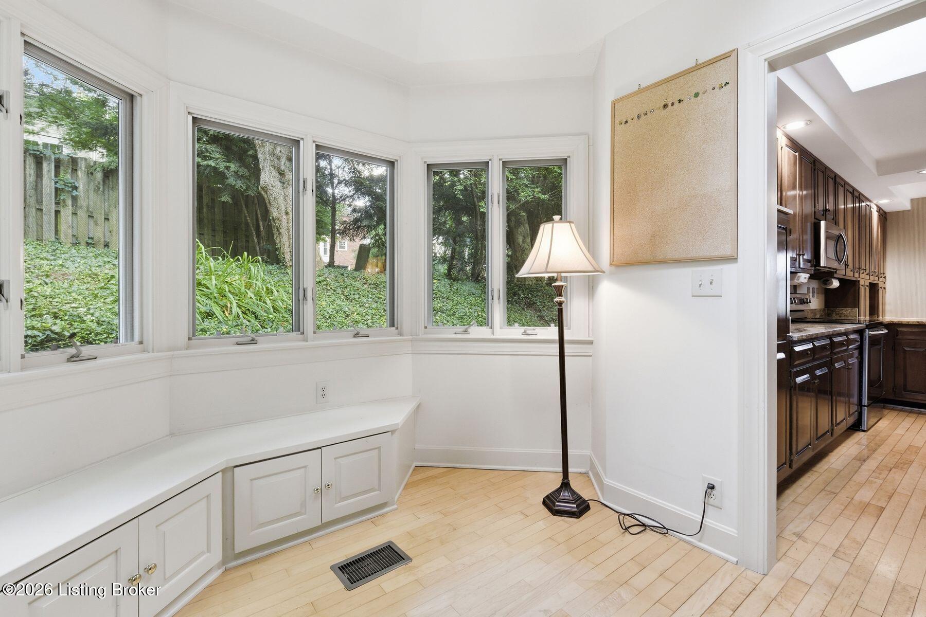 5208 Indian Woods Ct Property Photo 17