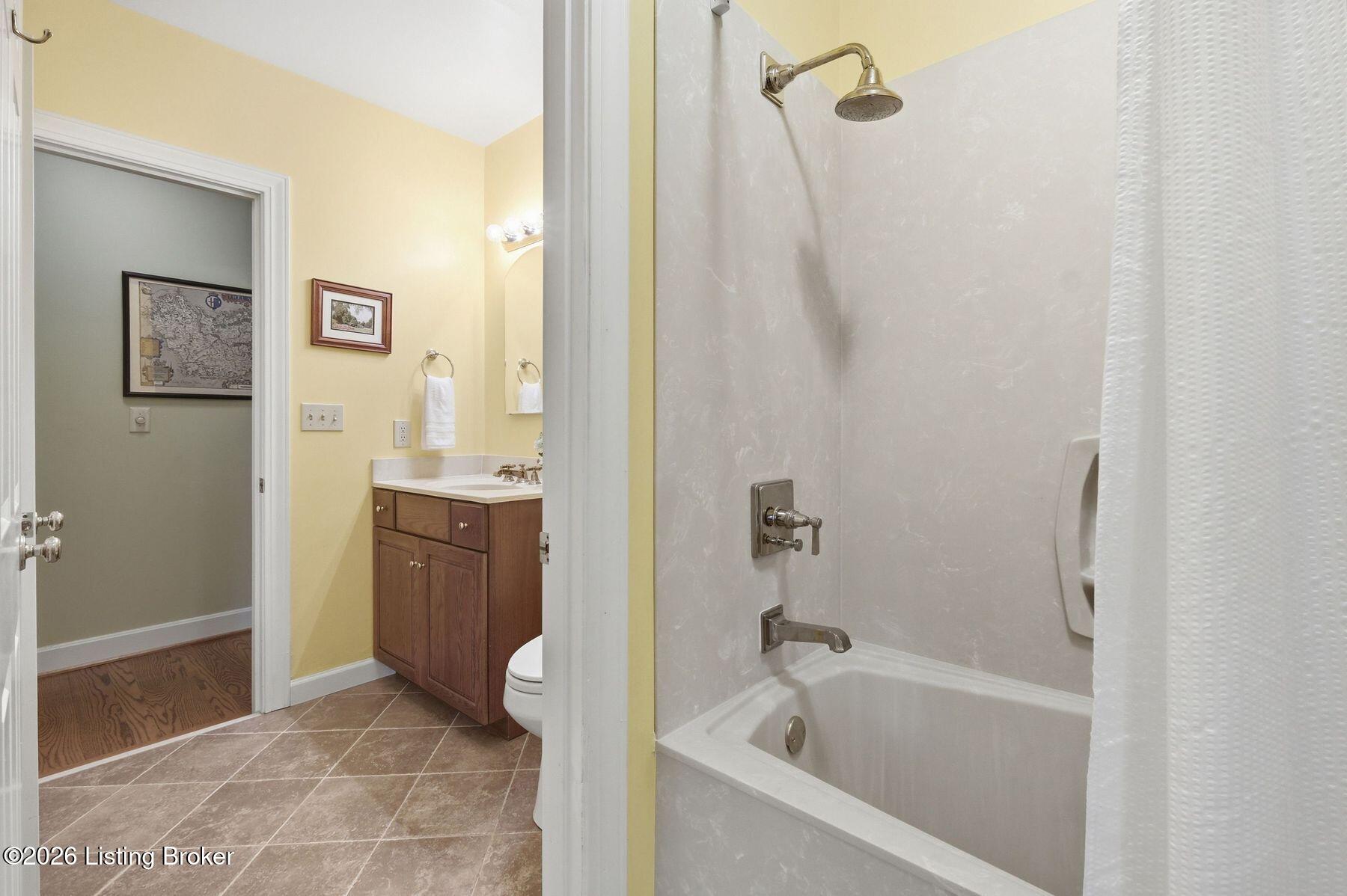 5208 Indian Woods Ct Property Photo 29