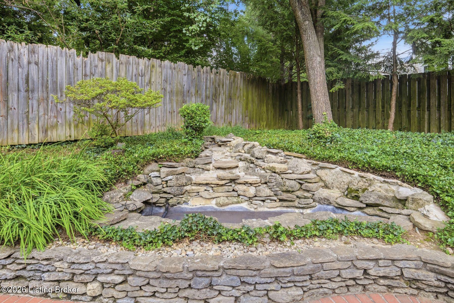 5208 Indian Woods Ct Property Photo 38