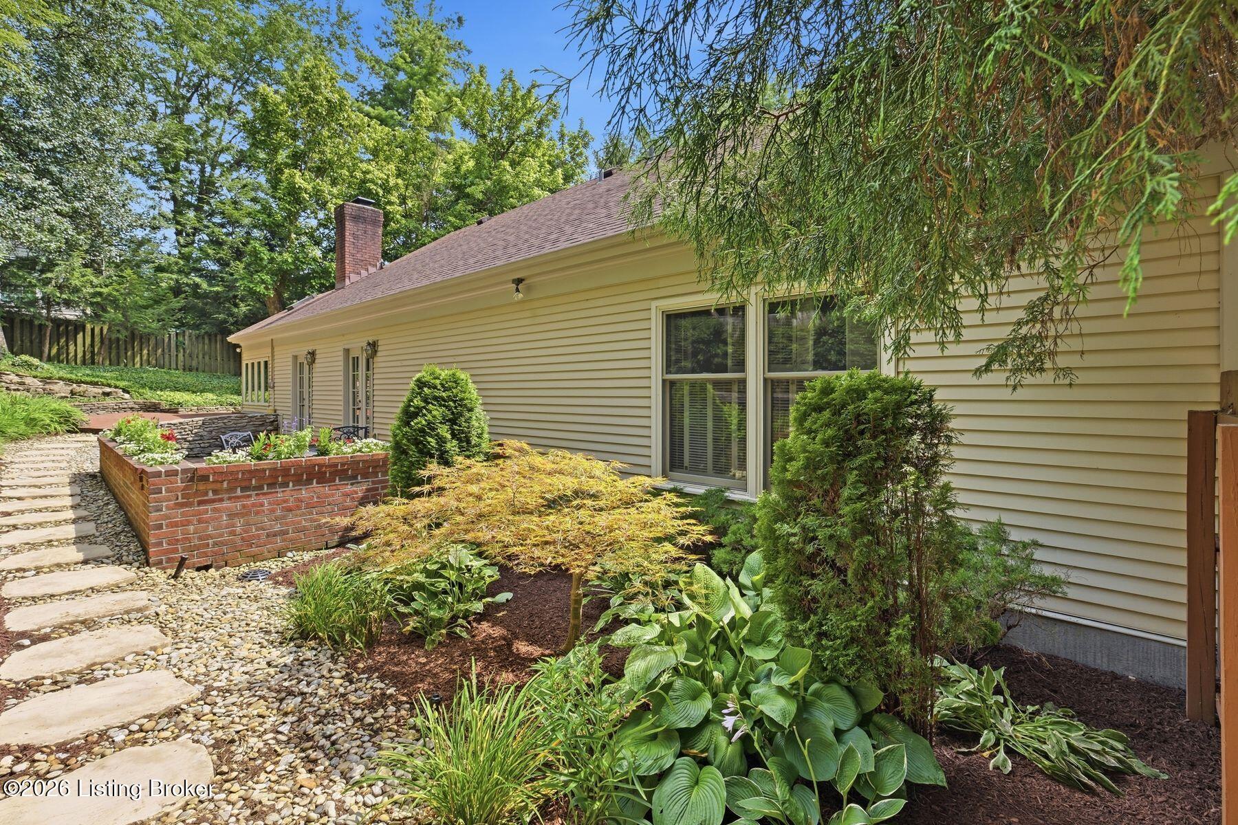 5208 Indian Woods Ct Property Photo 40
