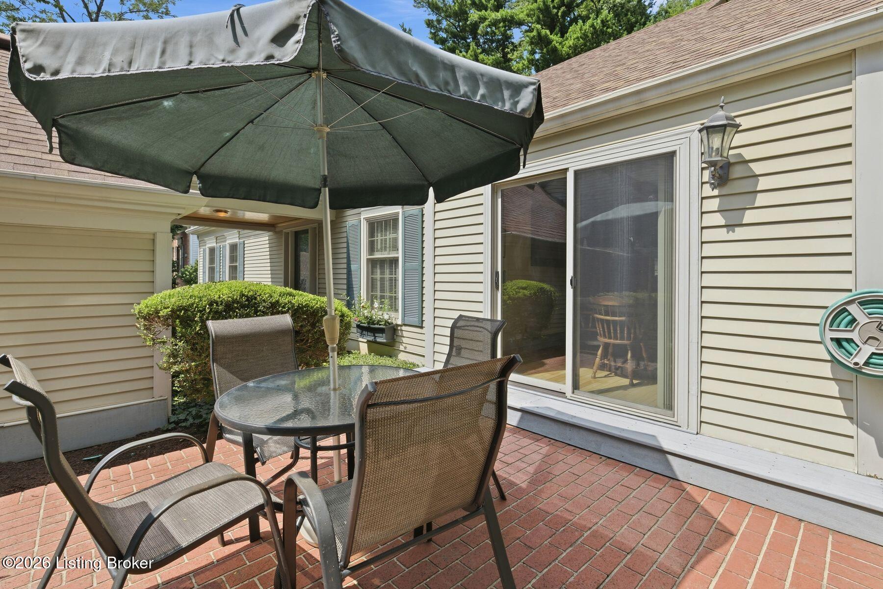 5208 Indian Woods Ct Property Photo 41