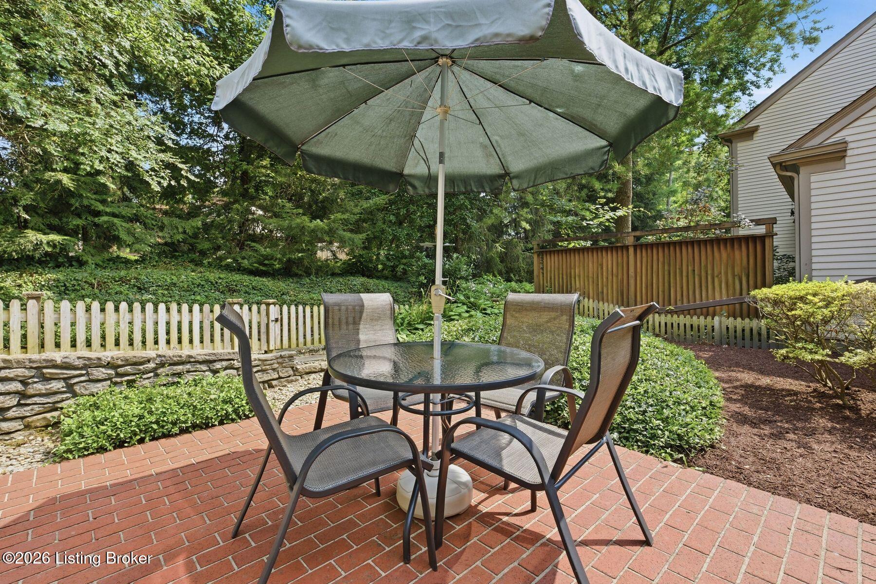 5208 Indian Woods Ct Property Photo 42