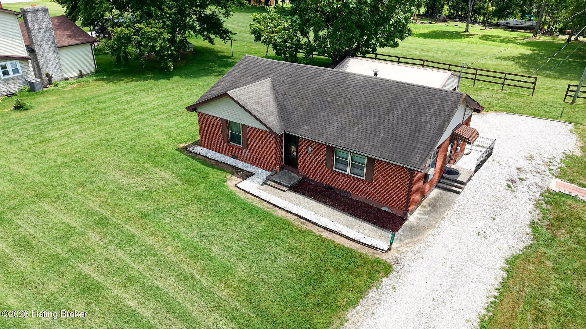 110 Tanner Rd Property Photo 2