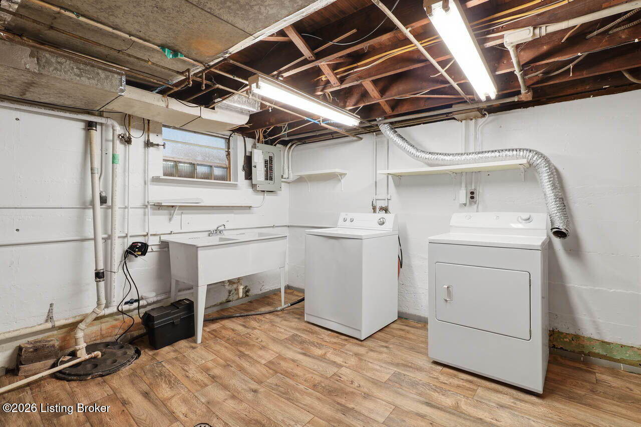 604 Merwin Ave Property Photo 24