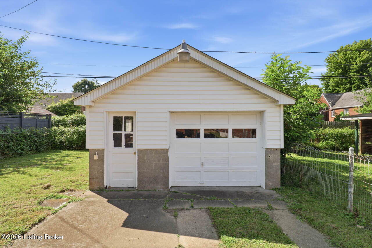 604 Merwin Ave Property Photo 27