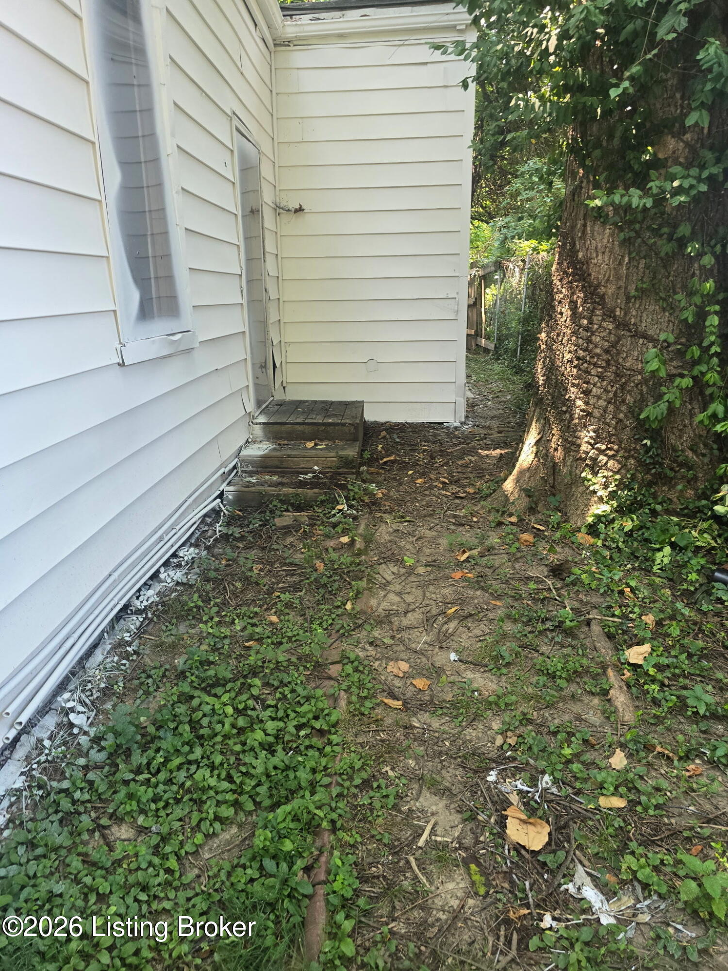 1925 W Main St Property Photo 22