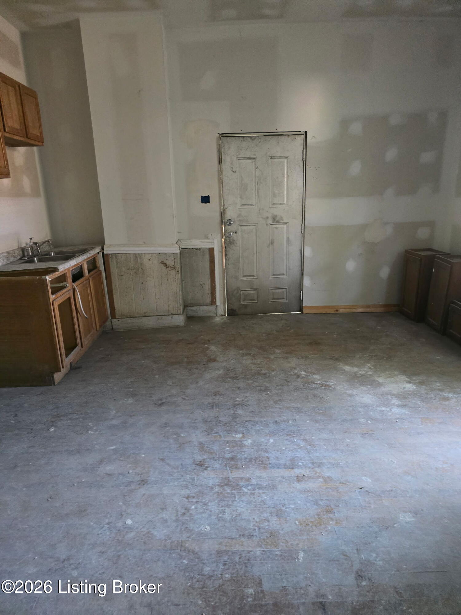 1925 W Main St Property Photo 26