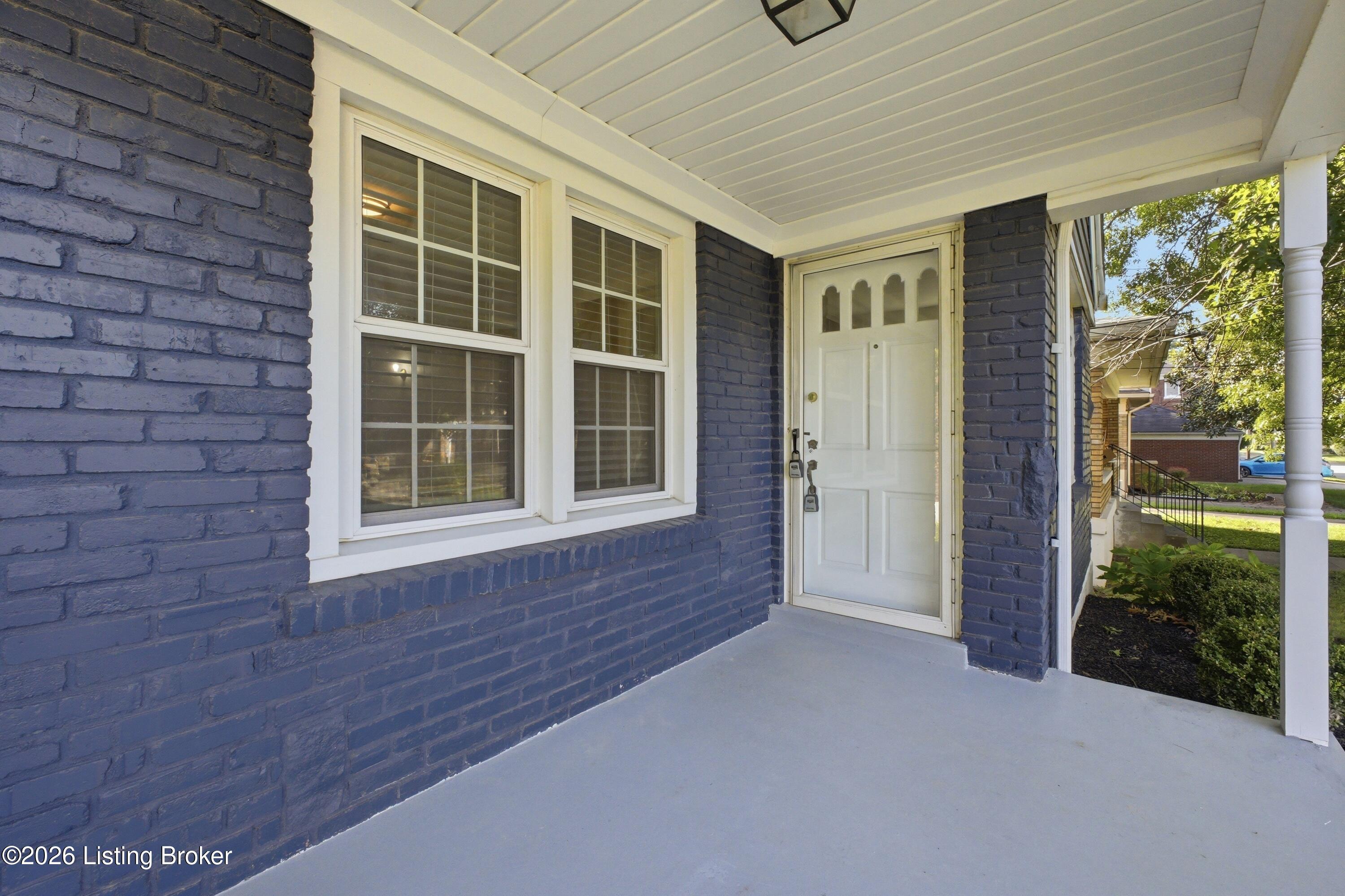 313 Iola Rd Property Photo 2