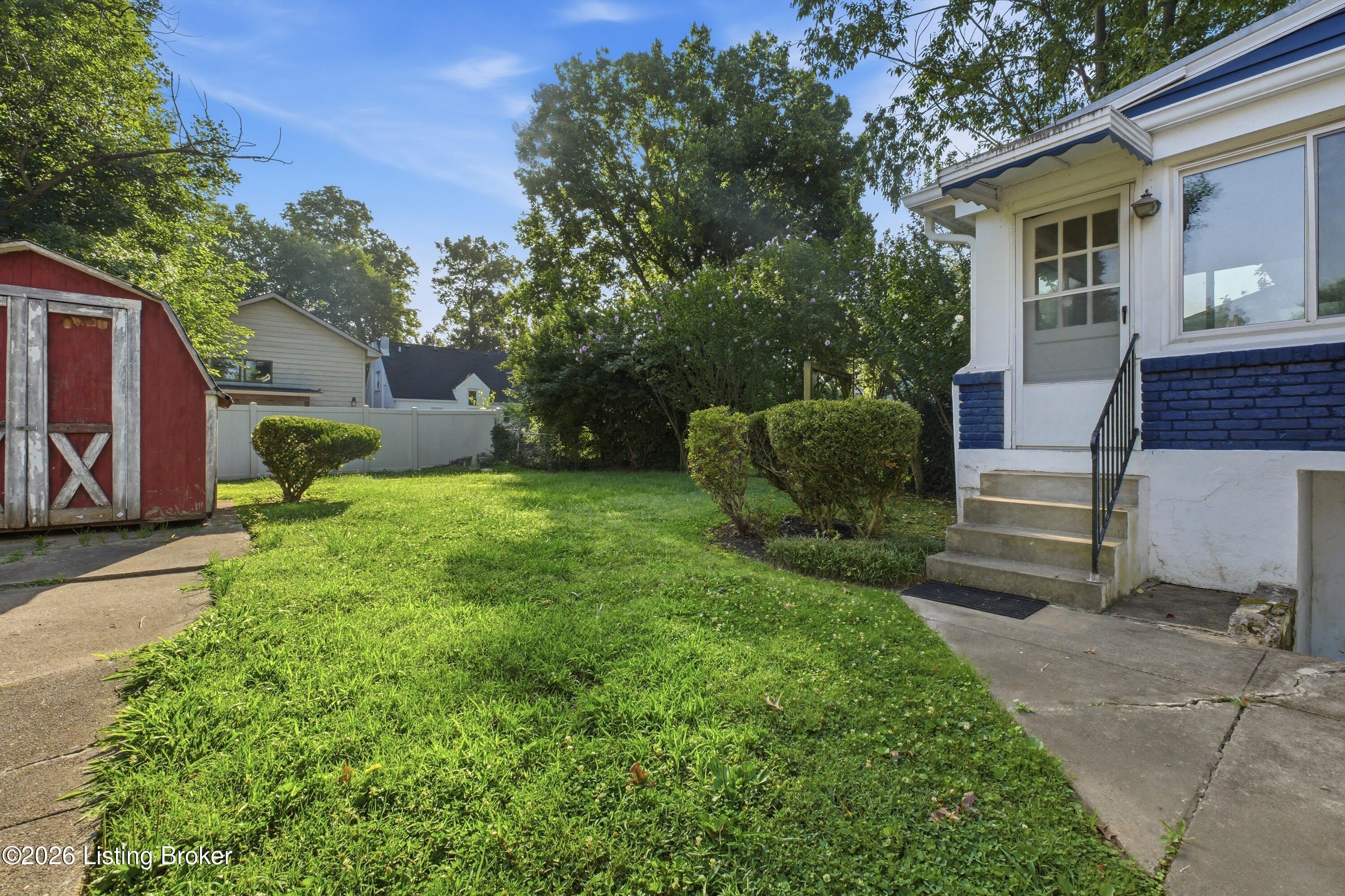 313 Iola Rd Property Photo 30