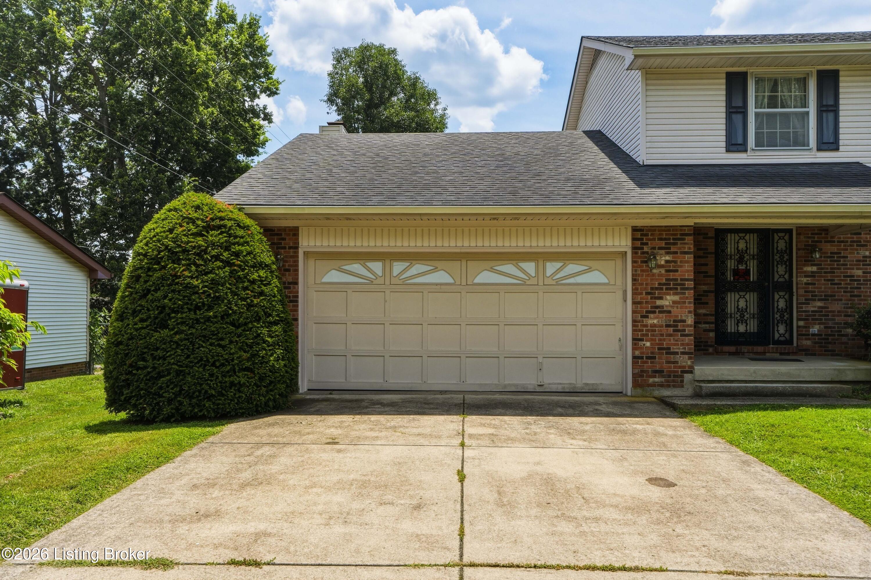 355 Knobview Dr Property Photo 5