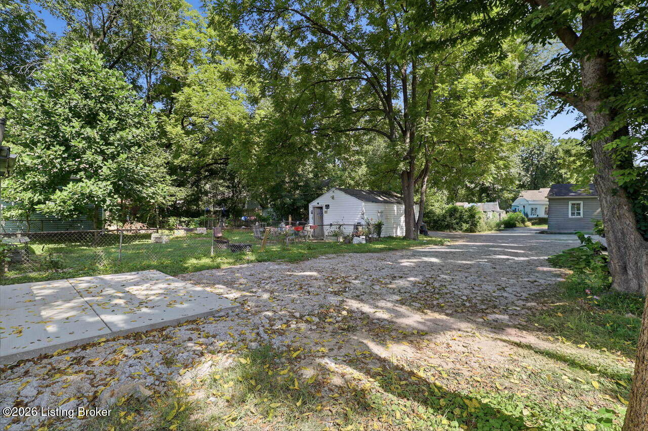 1603 Bicknell Ave Property Photo 32