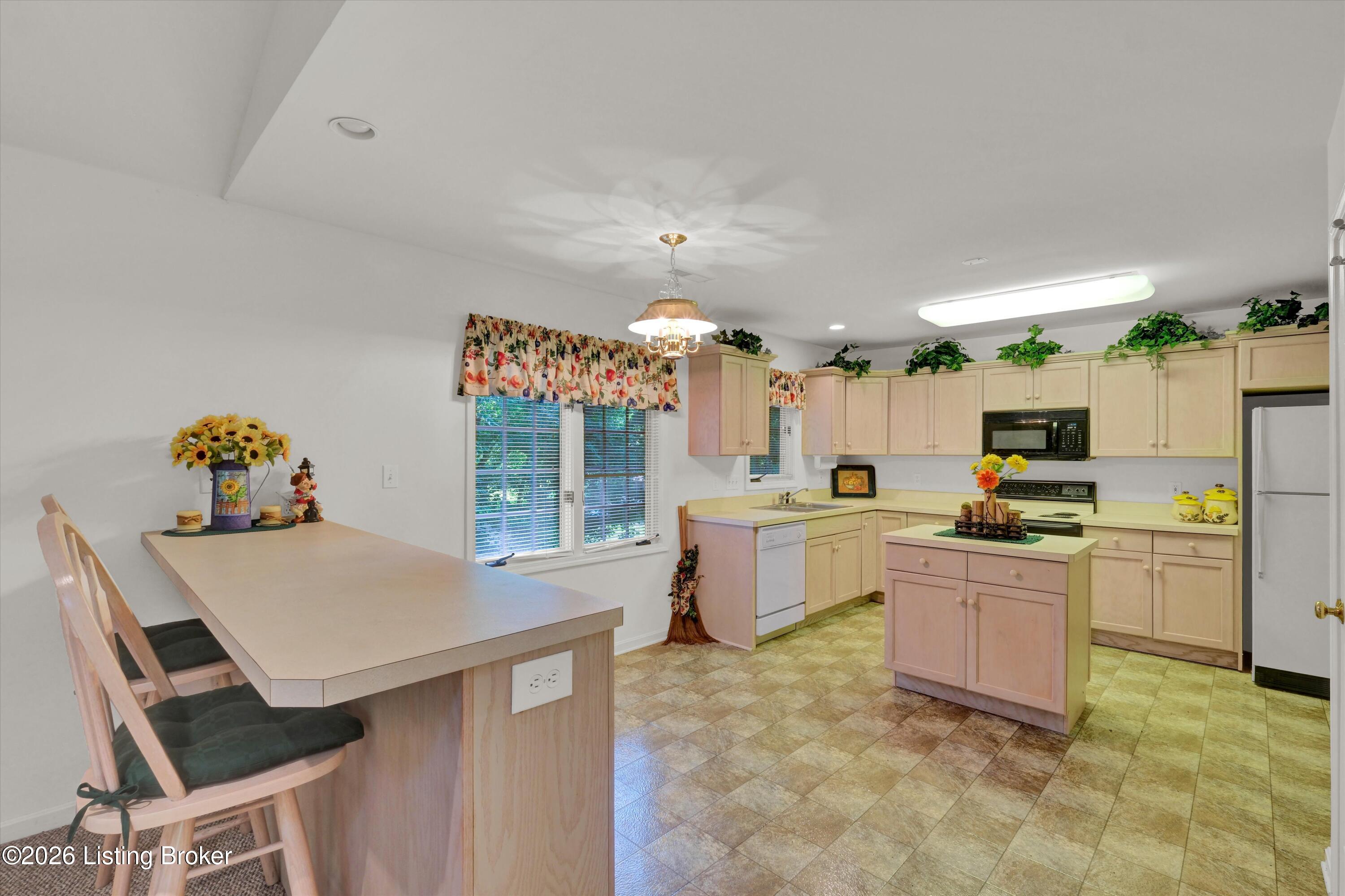 5713 W Highway 524 Property Photo 15