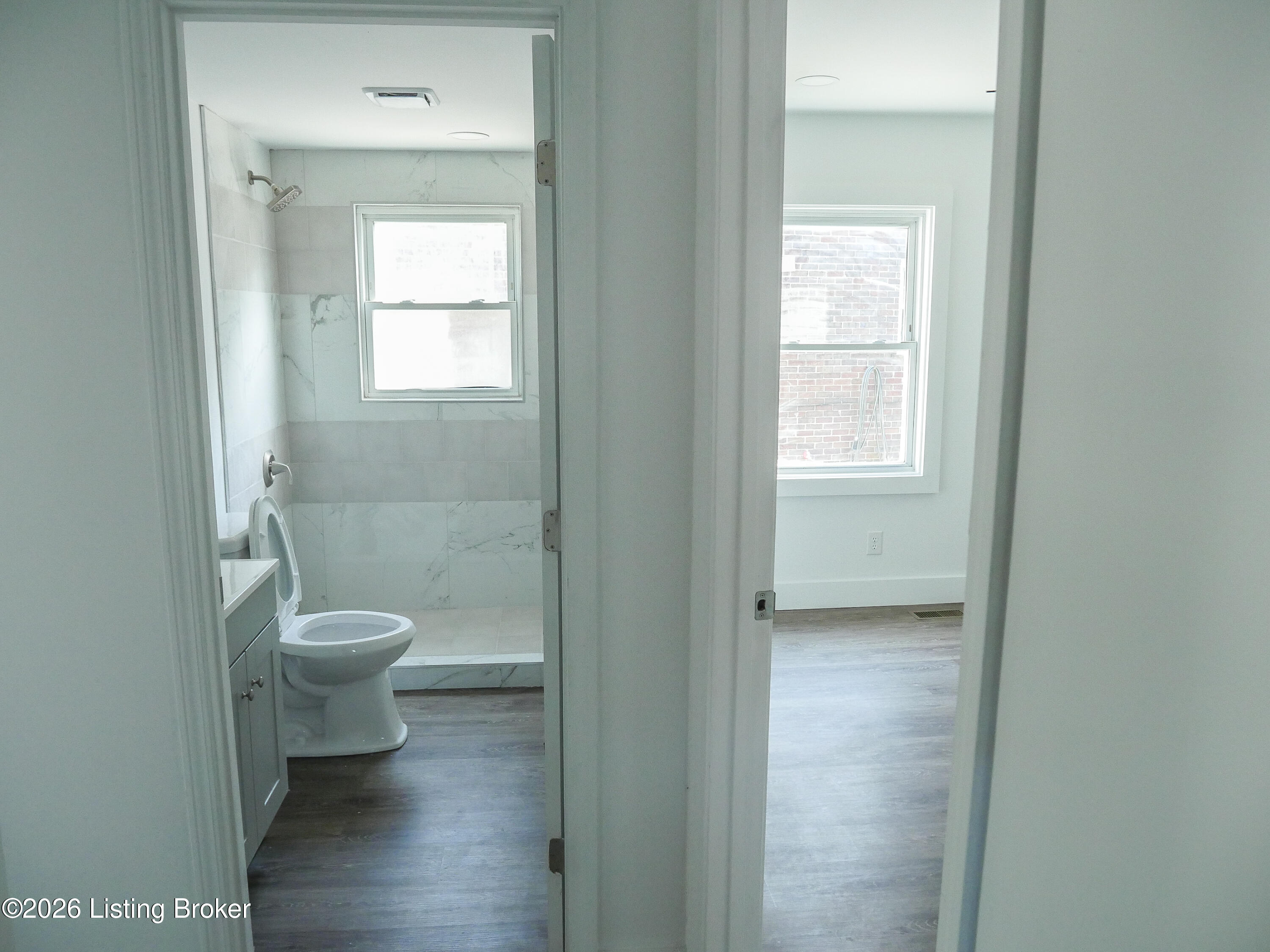 1624 Hemlock Ct Property Photo 7