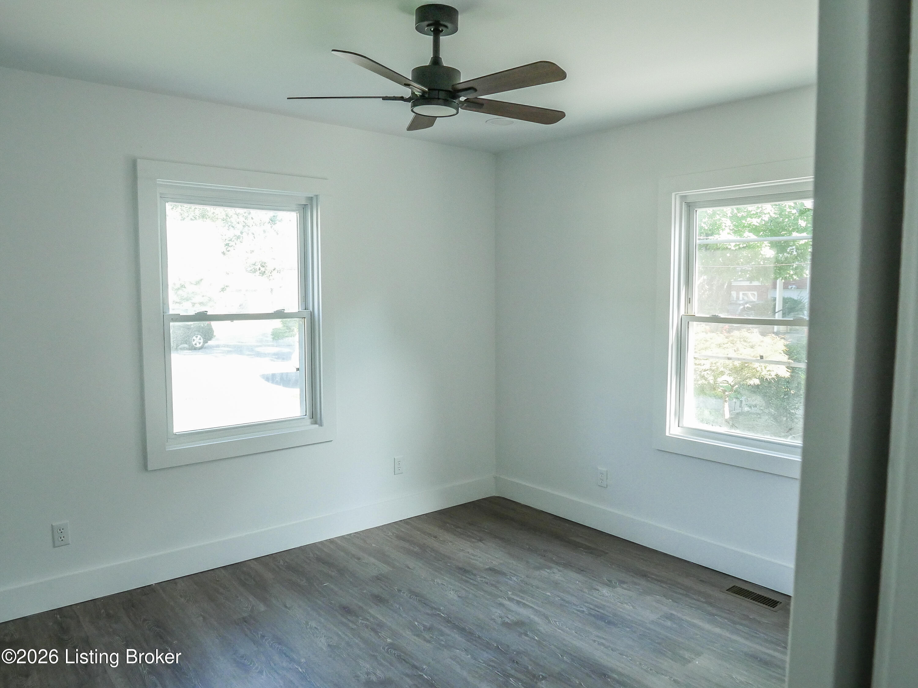 1624 Hemlock Ct Property Photo 8