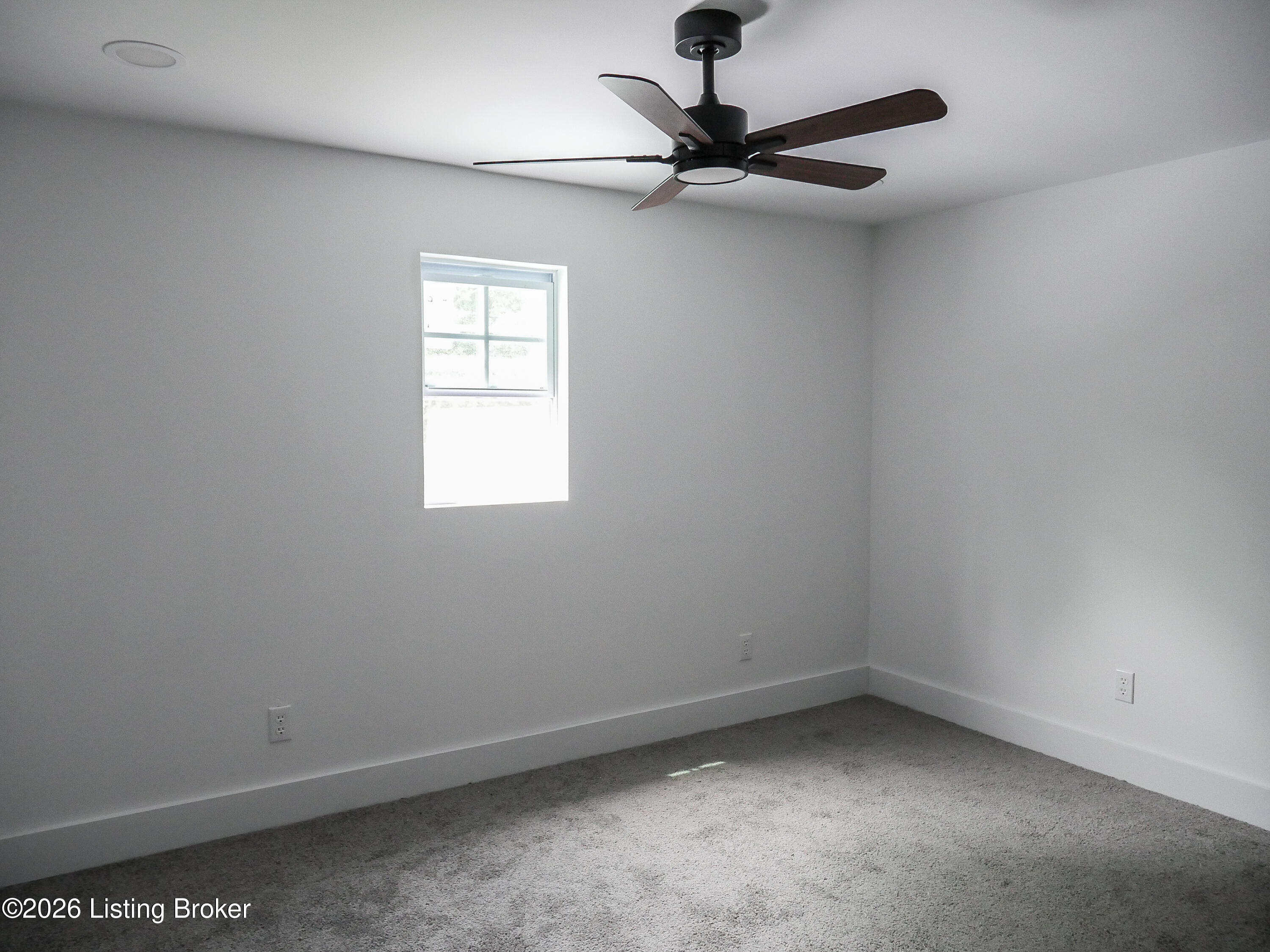 1624 Hemlock Ct Property Photo 20