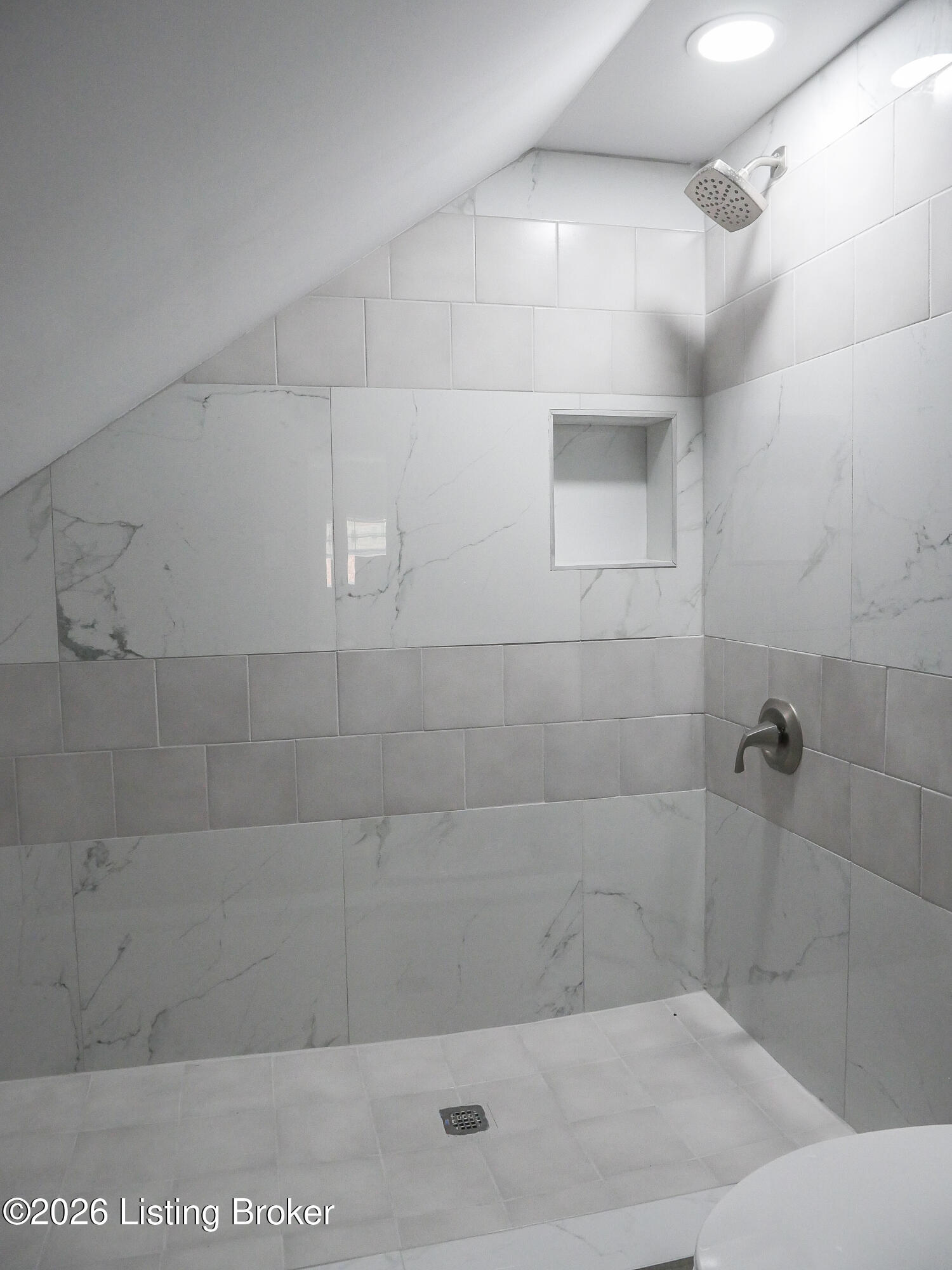 1624 Hemlock Ct Property Photo 27