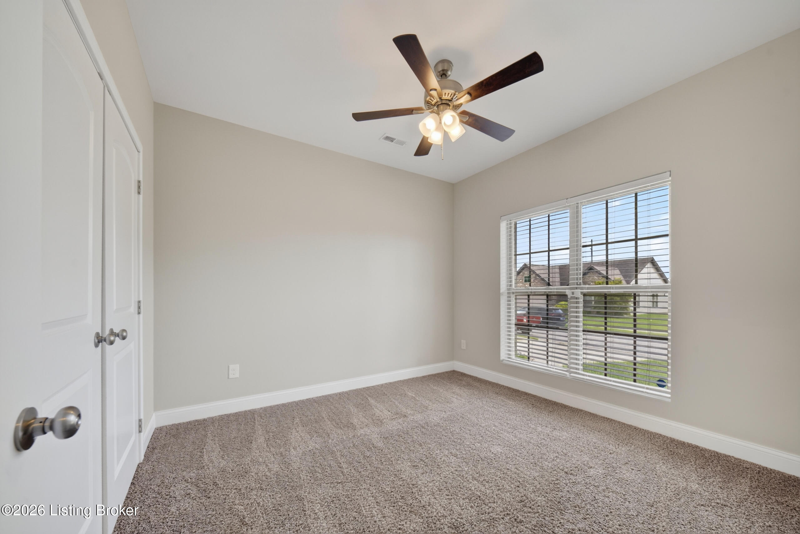 204 Robert East Ct Property Photo 8