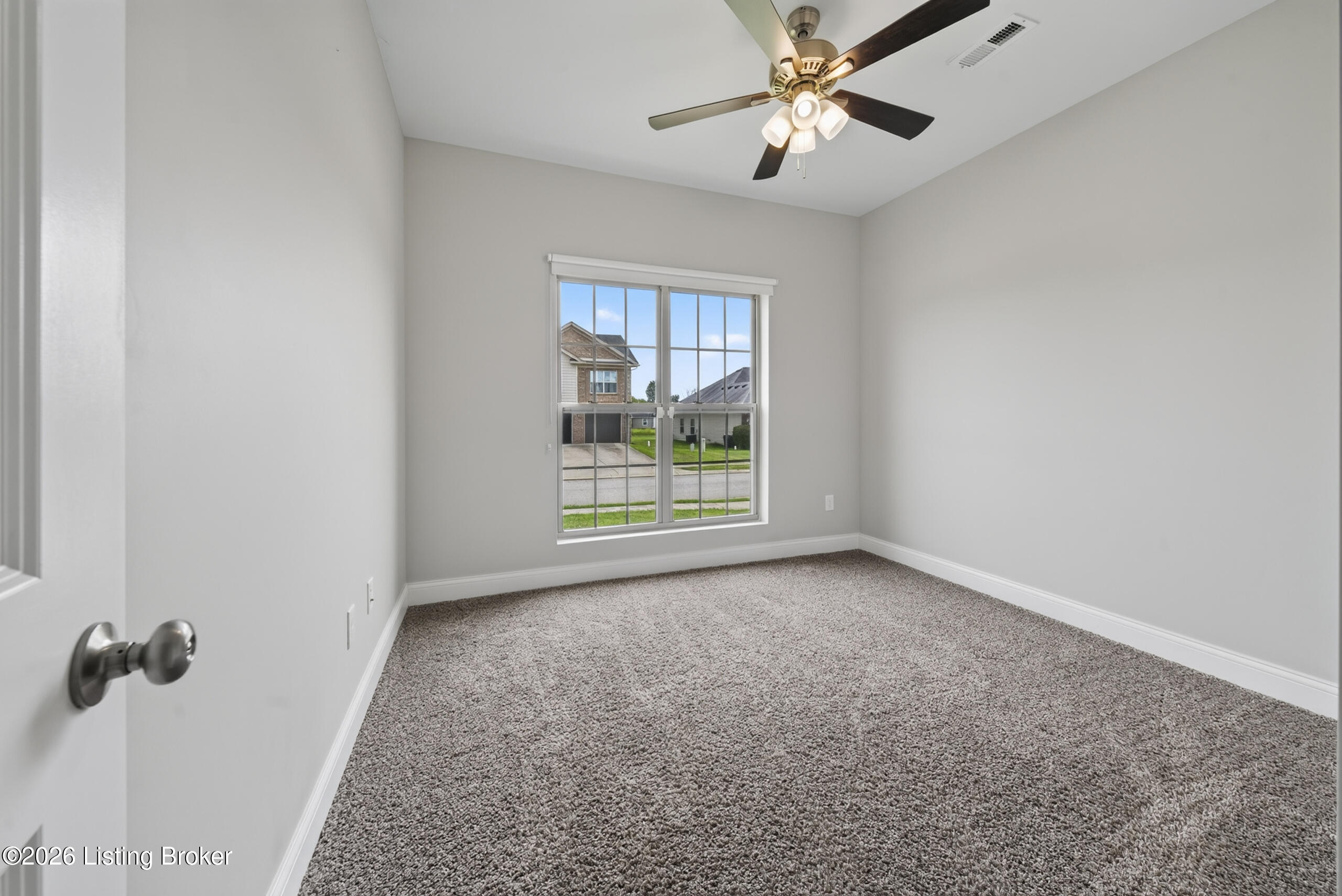 204 Robert East Ct Property Photo 9