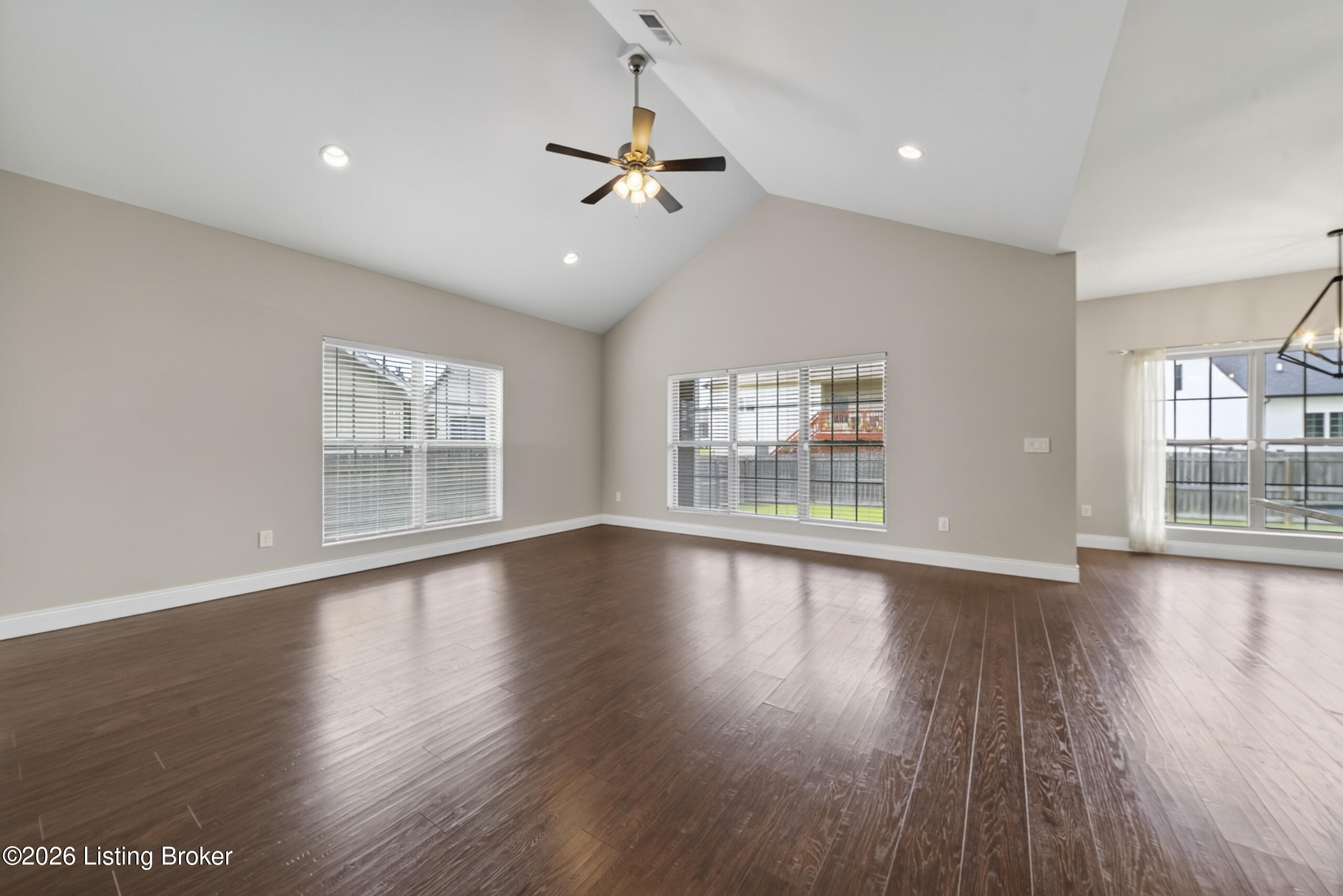 204 Robert East Ct Property Photo 13