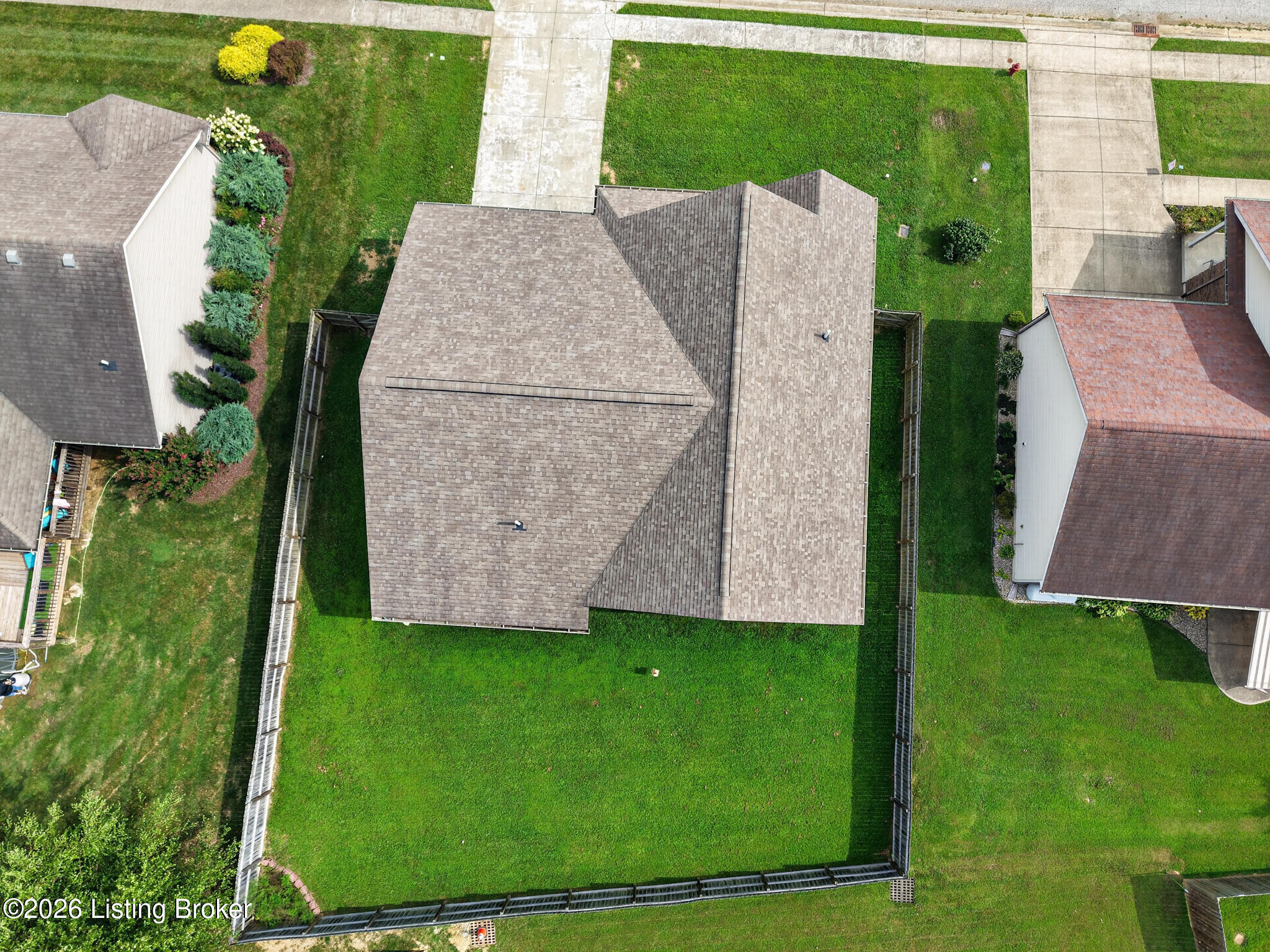204 Robert East Ct Property Photo 37