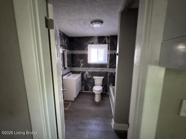 2243 Date St Property Photo 4