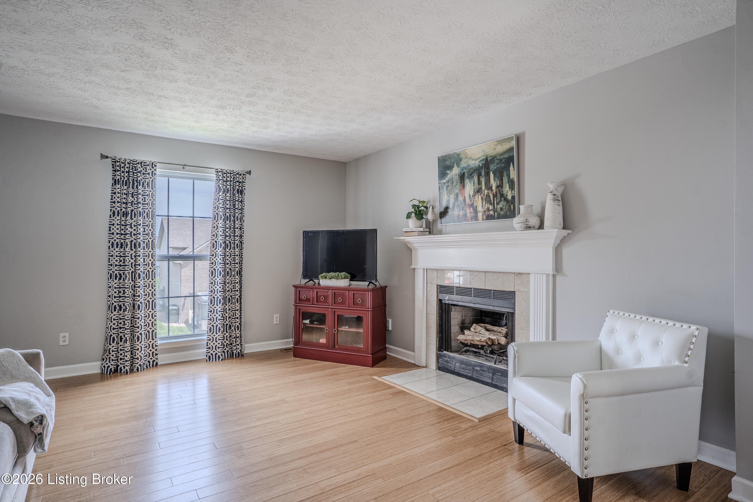 2400 English Station Dr Property Photo 6