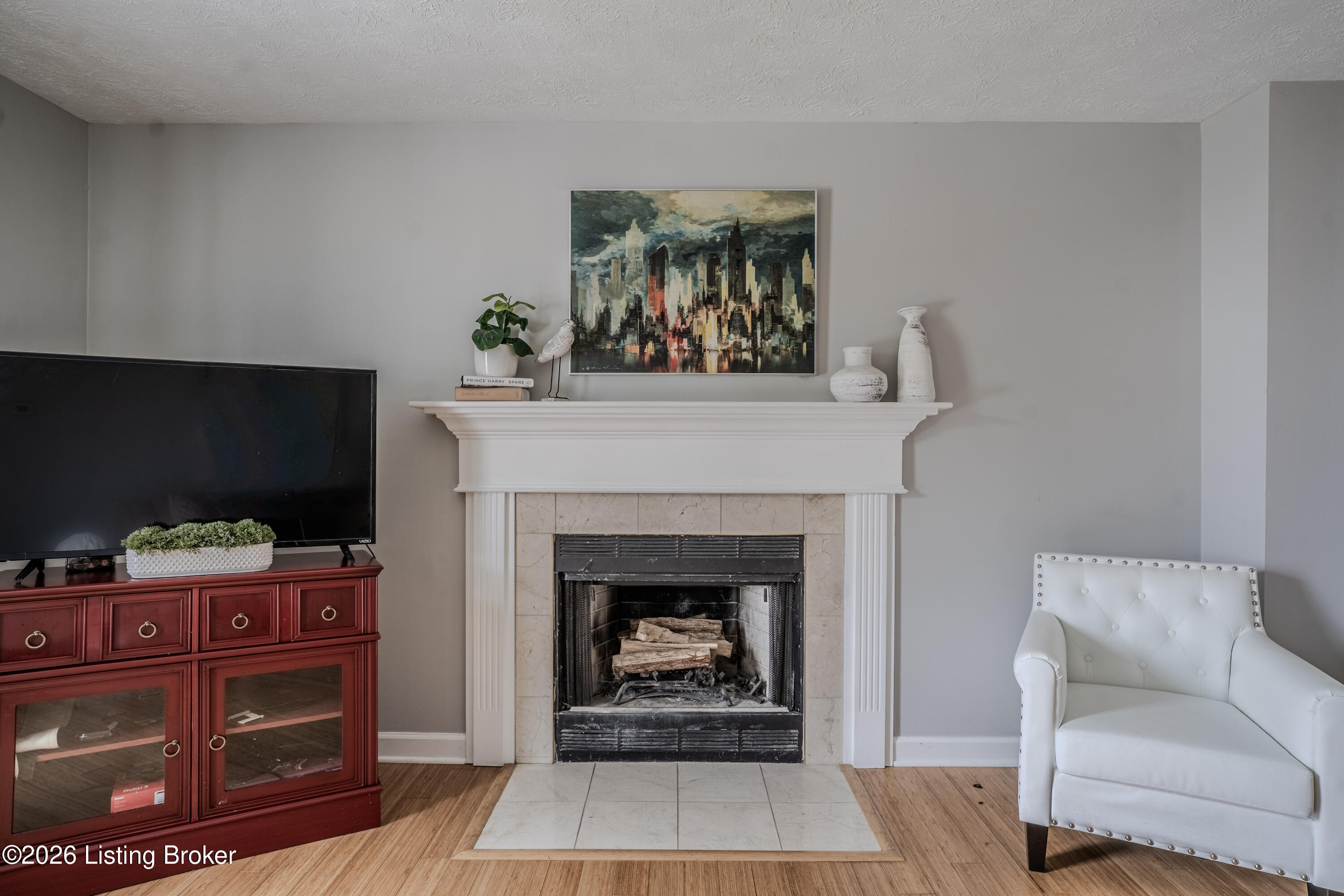2400 English Station Dr Property Photo 8