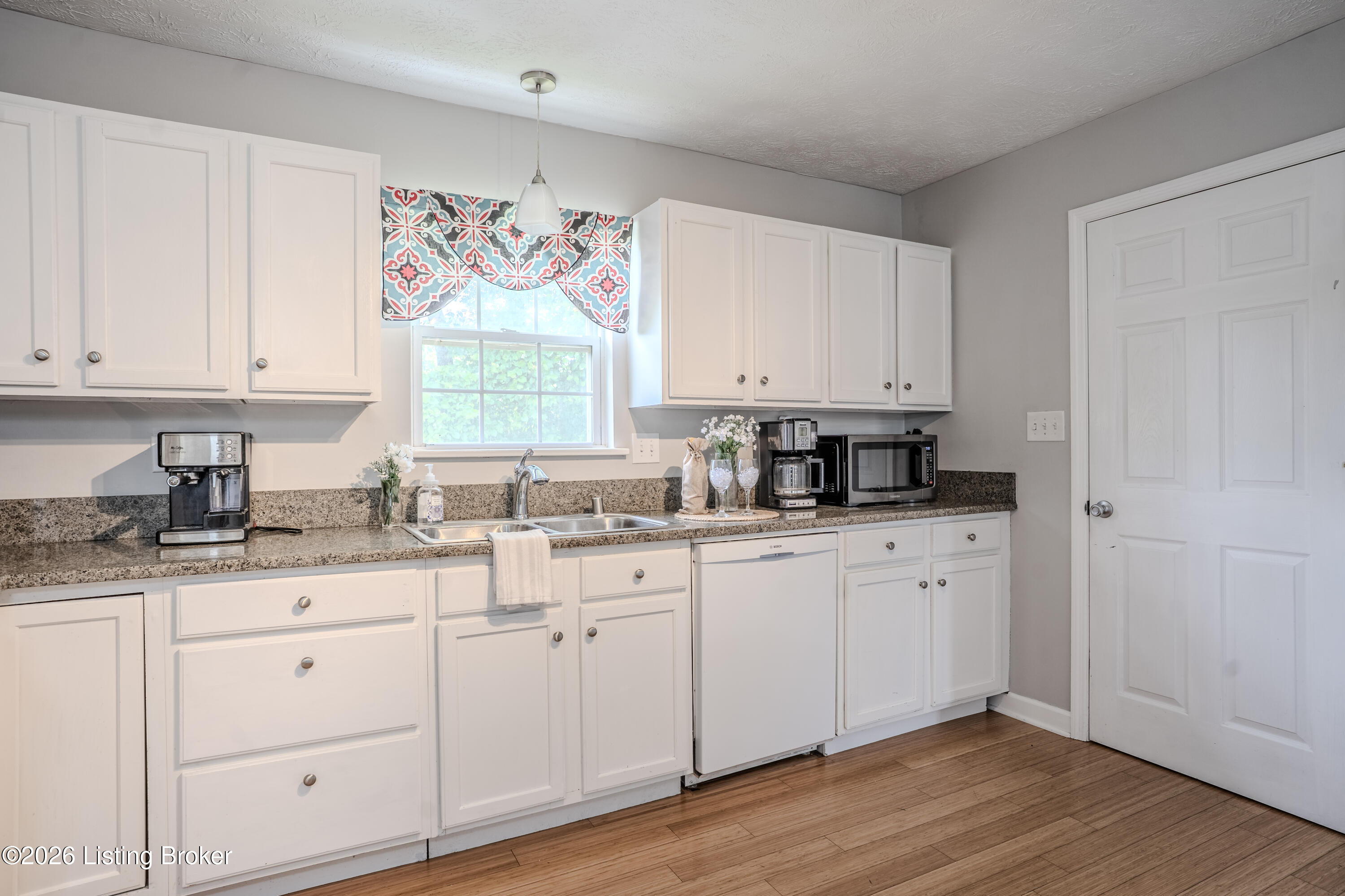 2400 English Station Dr Property Photo 14