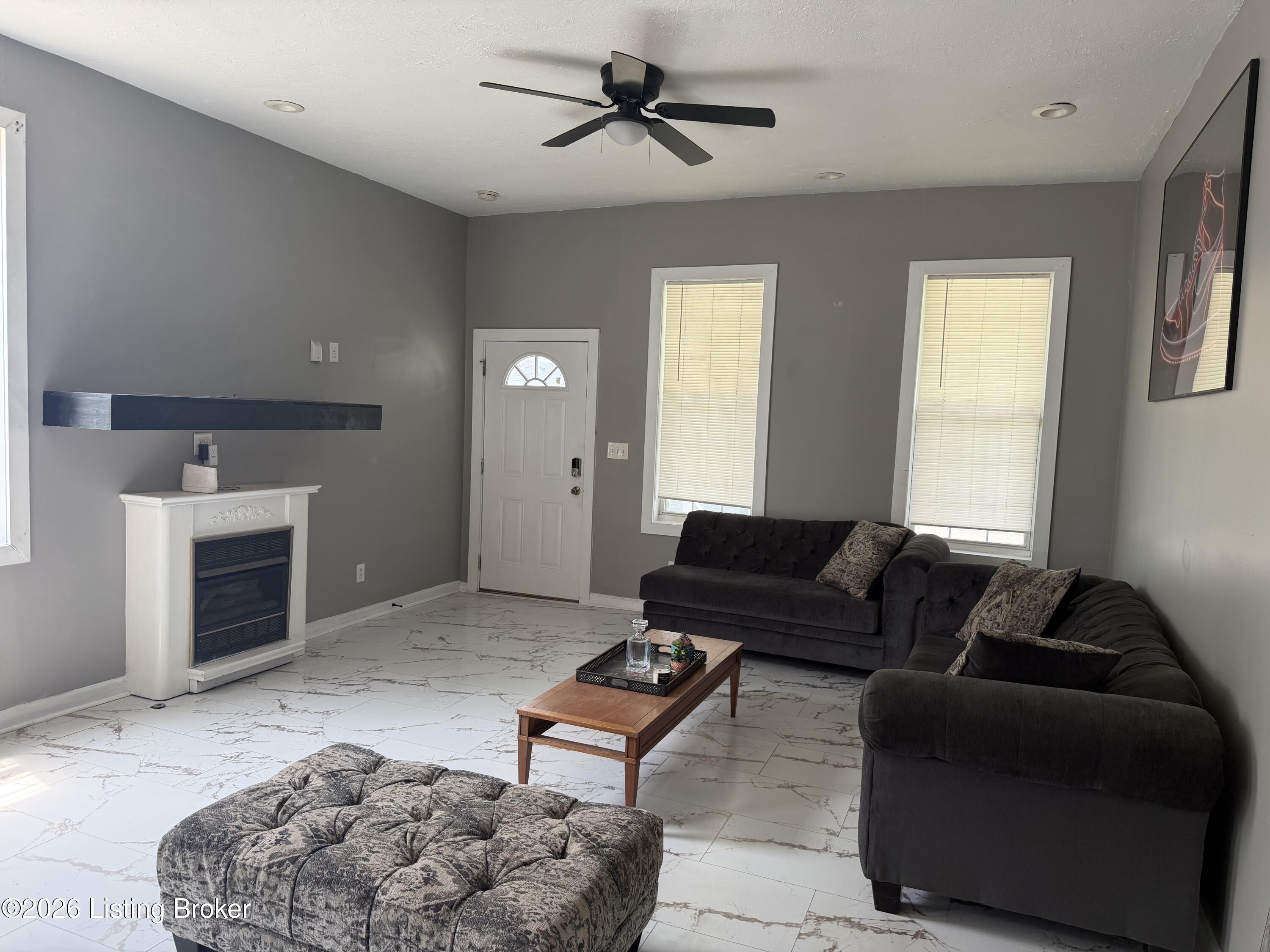 3679 Parthenia Ave Property Photo 5