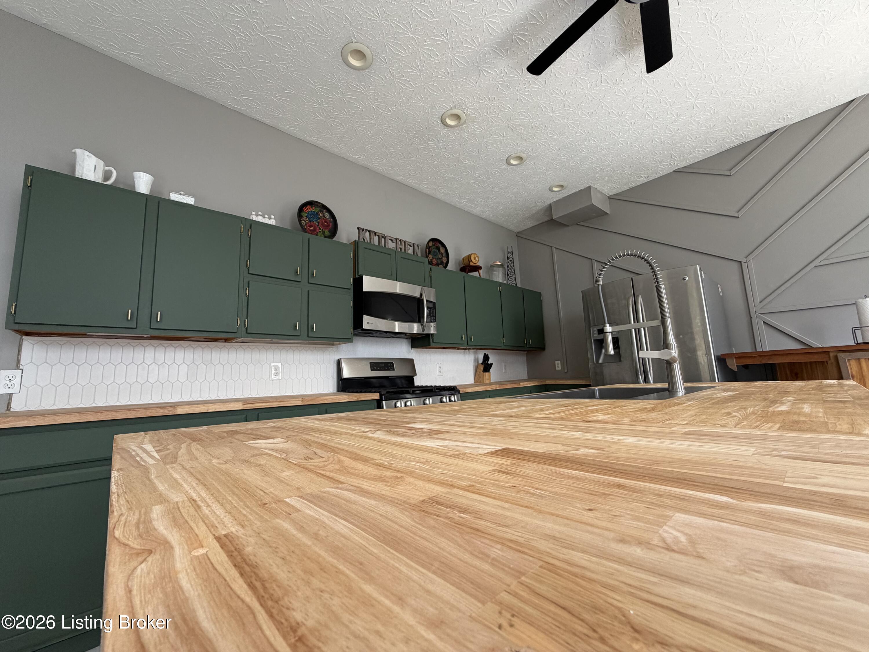 3679 Parthenia Ave Property Photo 8