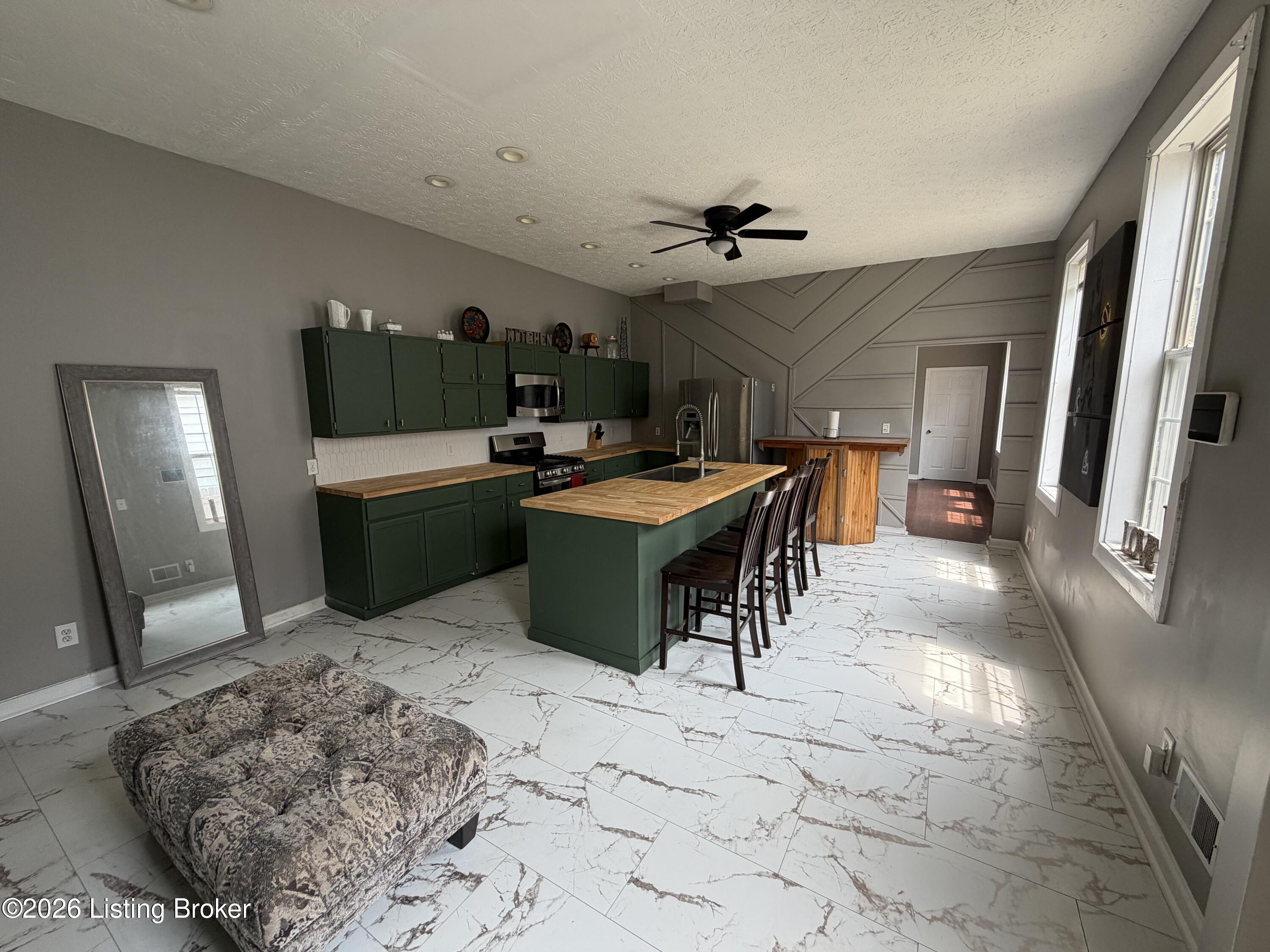 3679 Parthenia Ave Property Photo 10