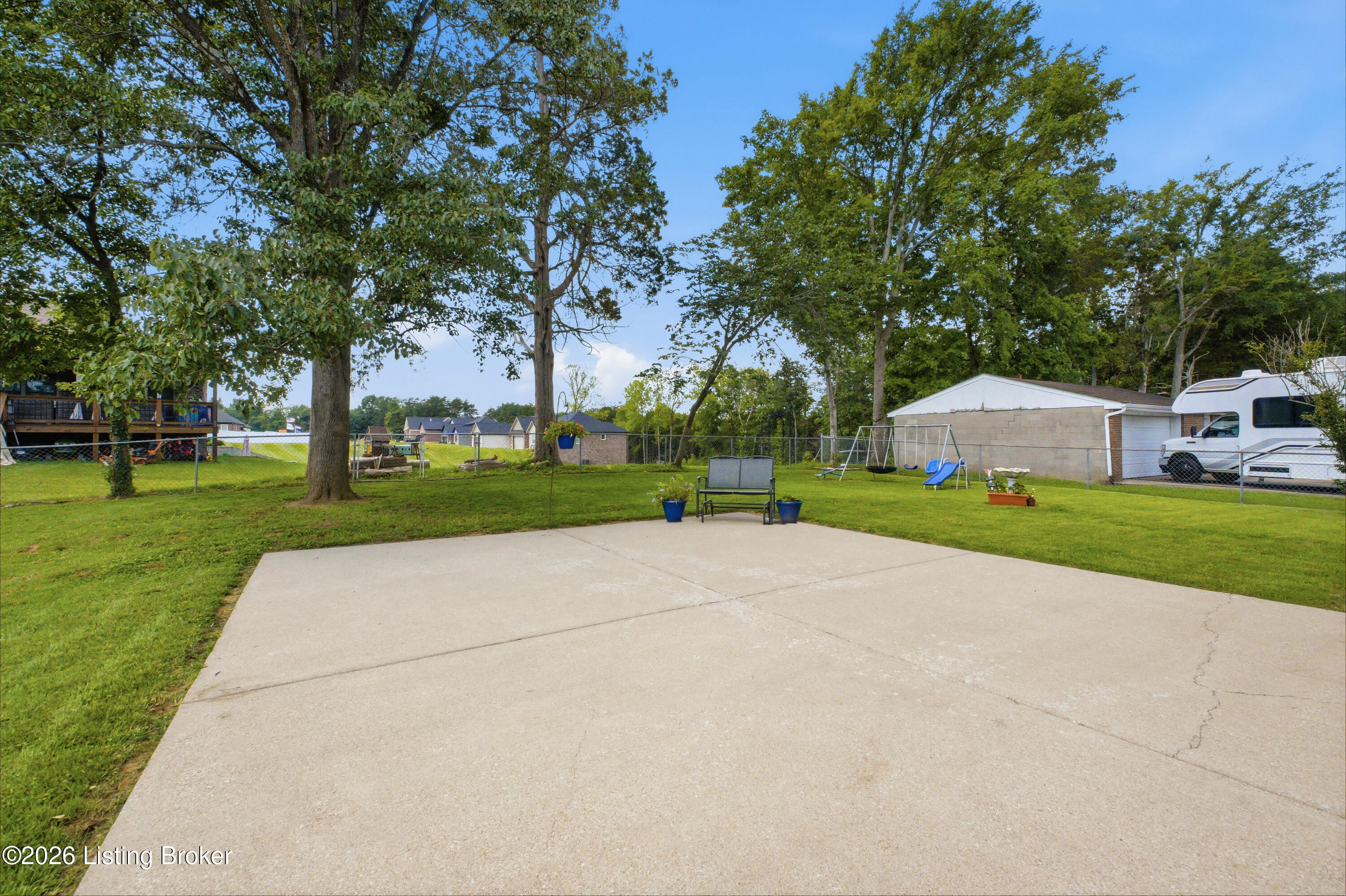 277 Fortney Ln Property Photo 8