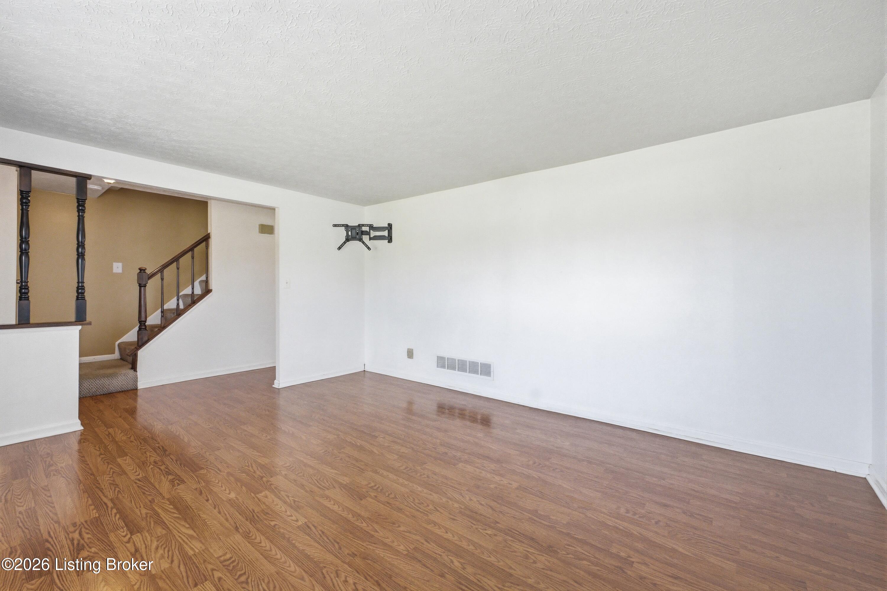 277 Fortney Ln Property Photo 12