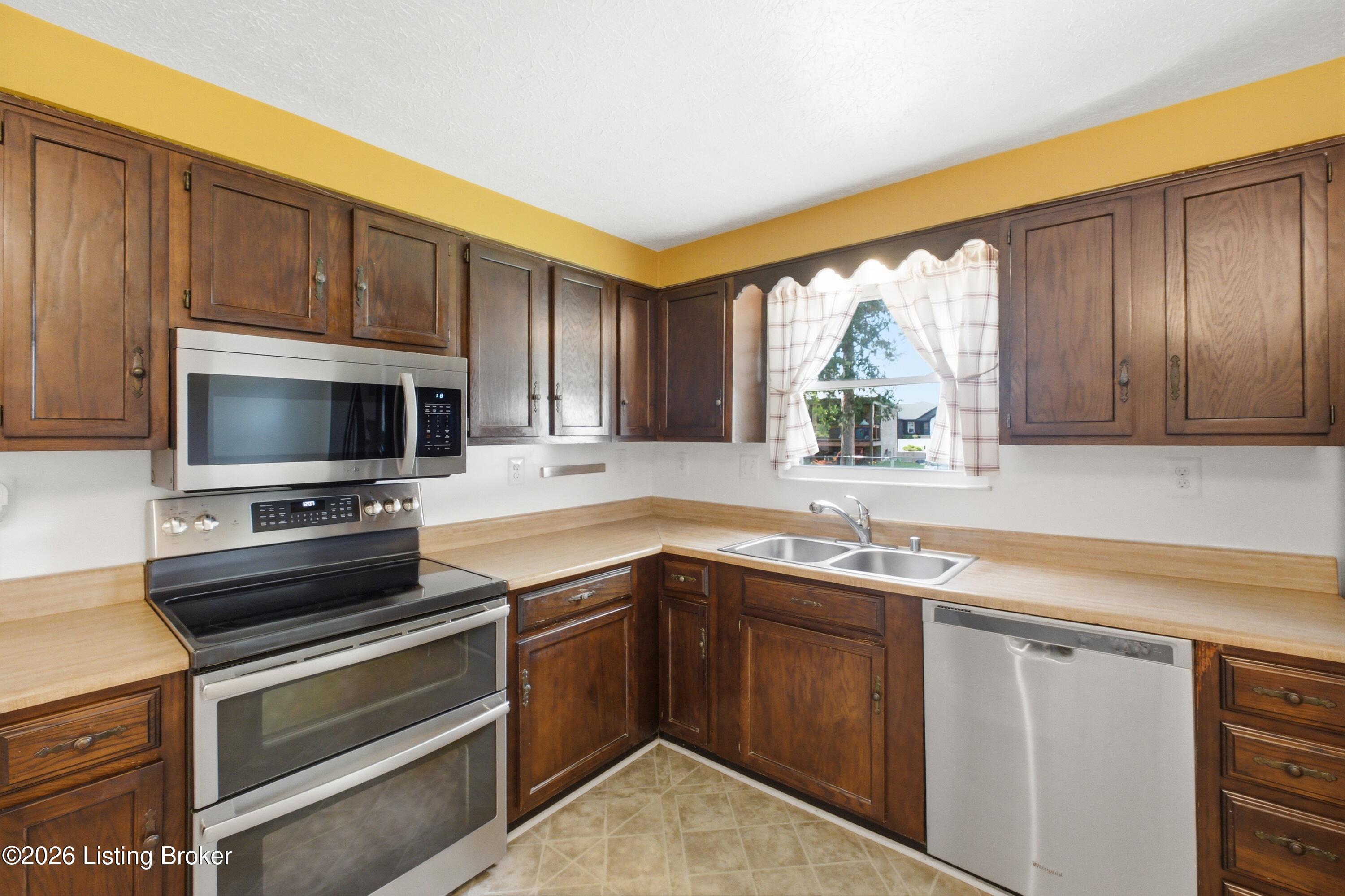 277 Fortney Ln Property Photo 19